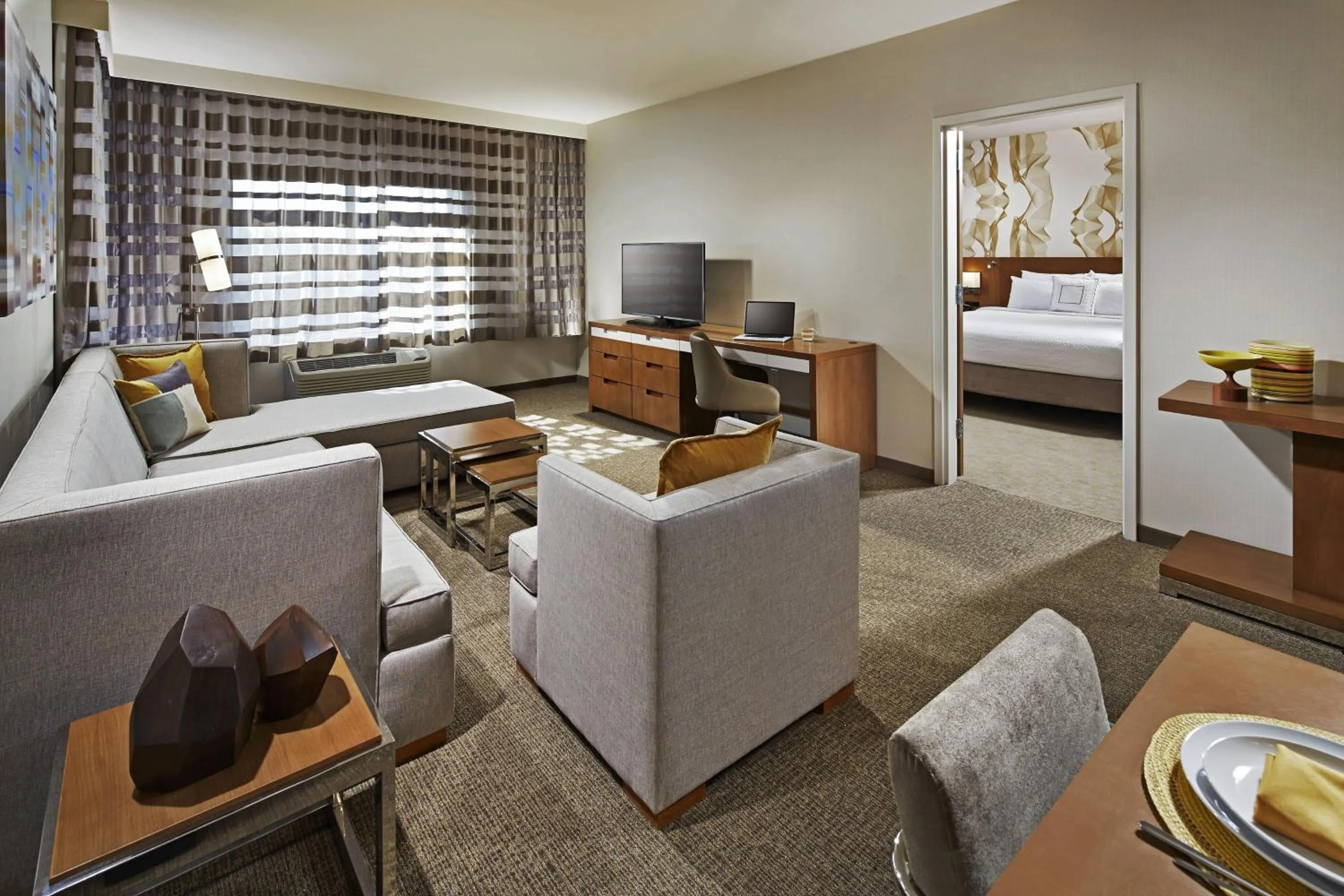 Bedroom, Bed in Courtyard by Marriott Sunnyvale Silicon Valley