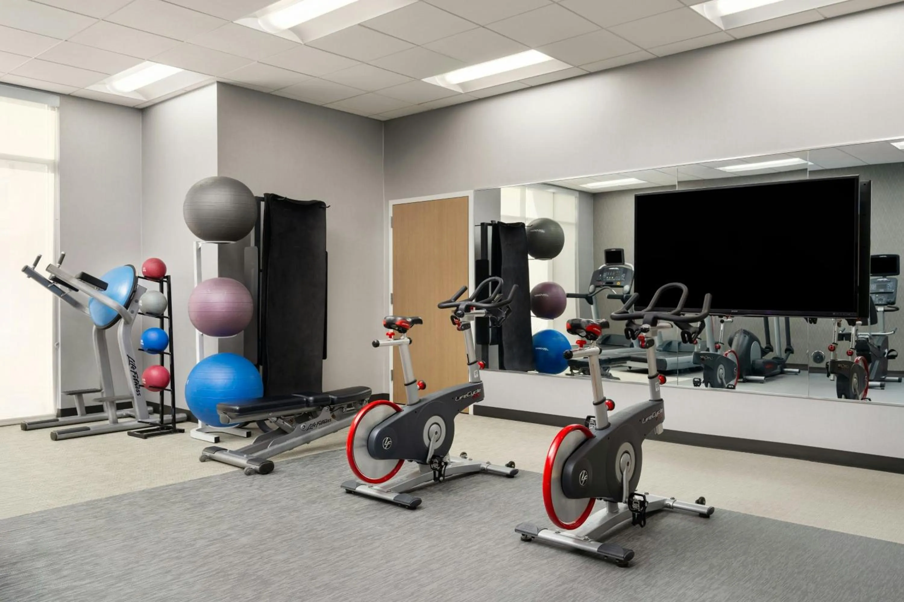 Fitness centre/facilities in Courtyard by Marriott Sunnyvale Silicon Valley