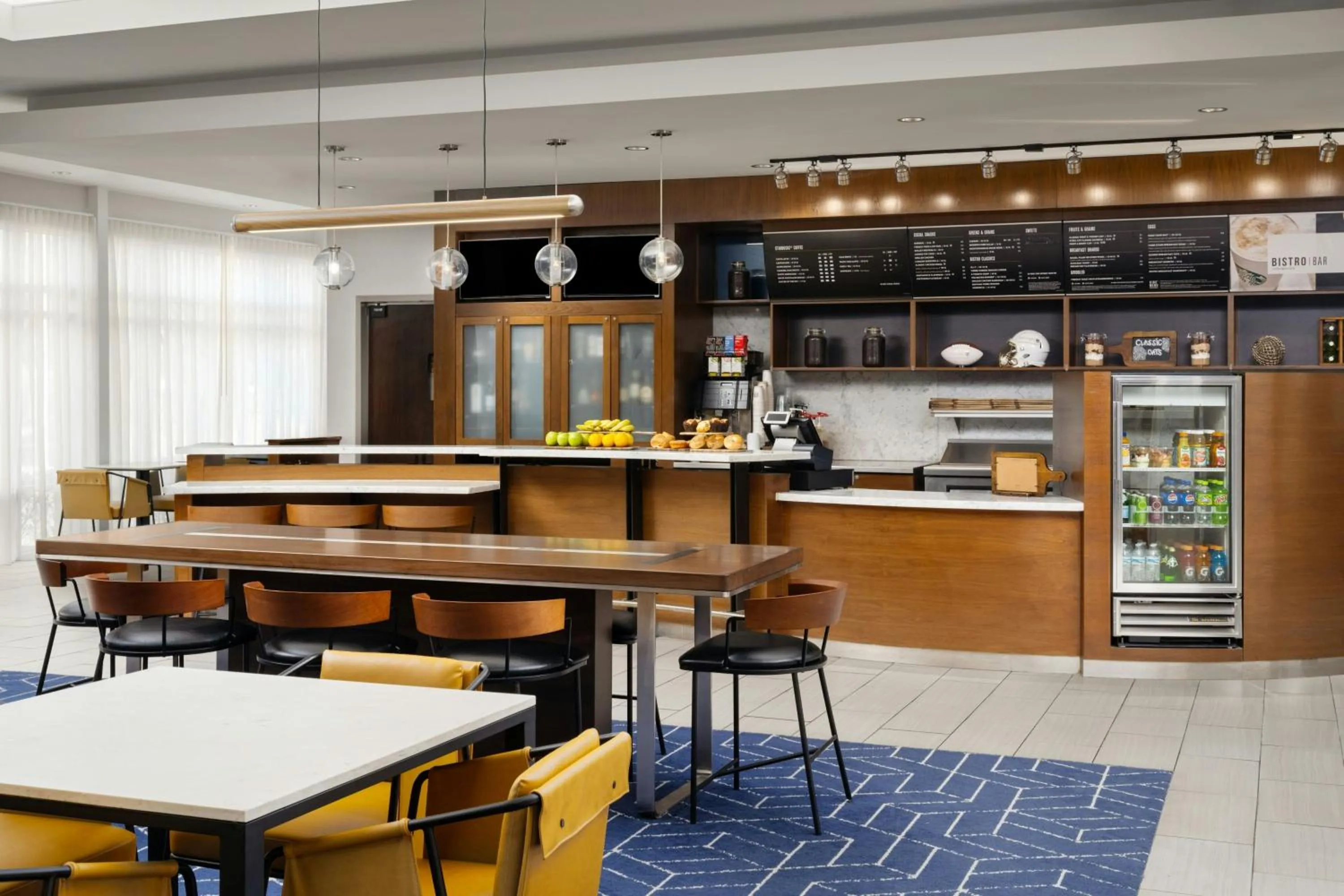 Breakfast in Courtyard by Marriott Sunnyvale Silicon Valley