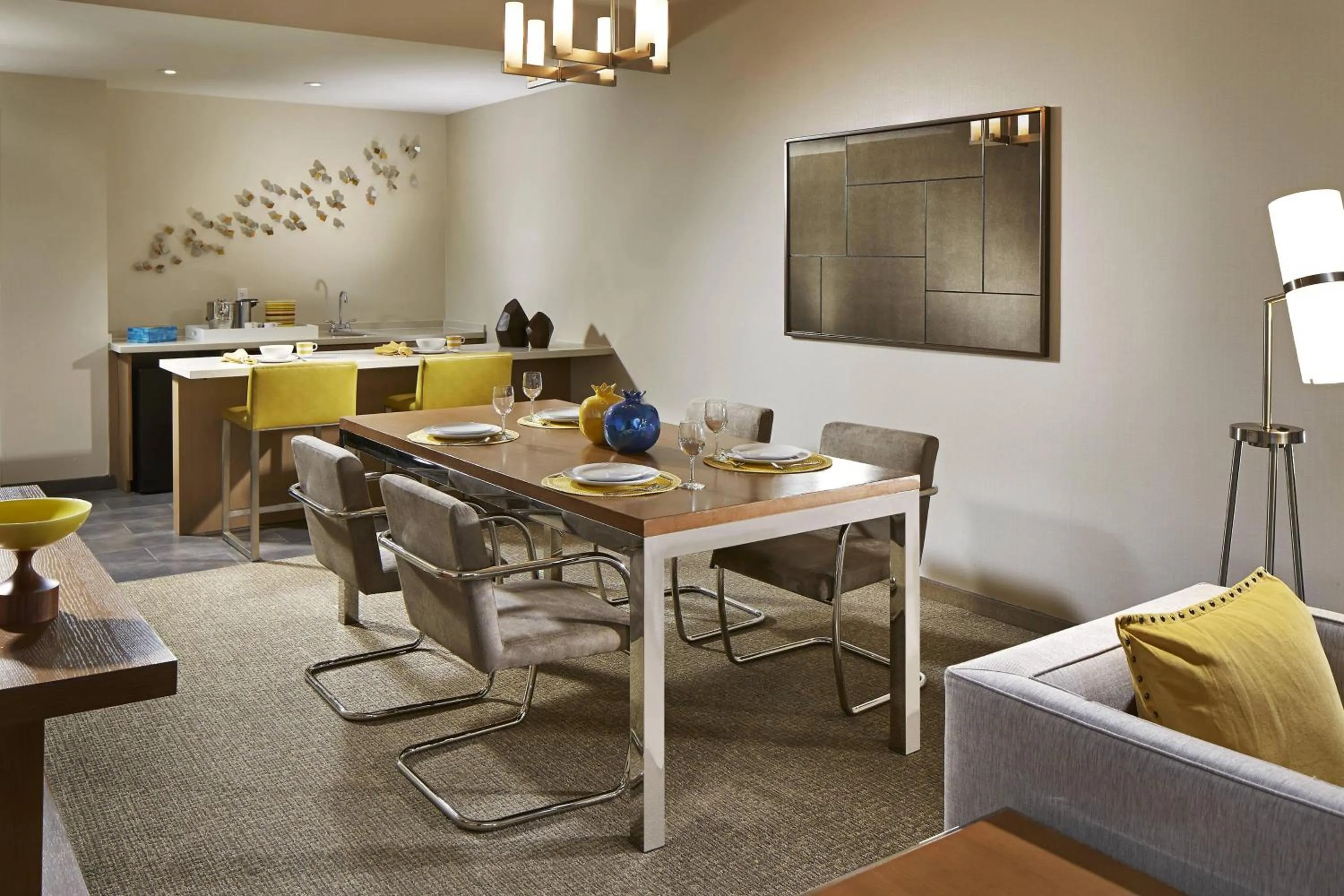 Photo of the whole room in Courtyard by Marriott Sunnyvale Silicon Valley