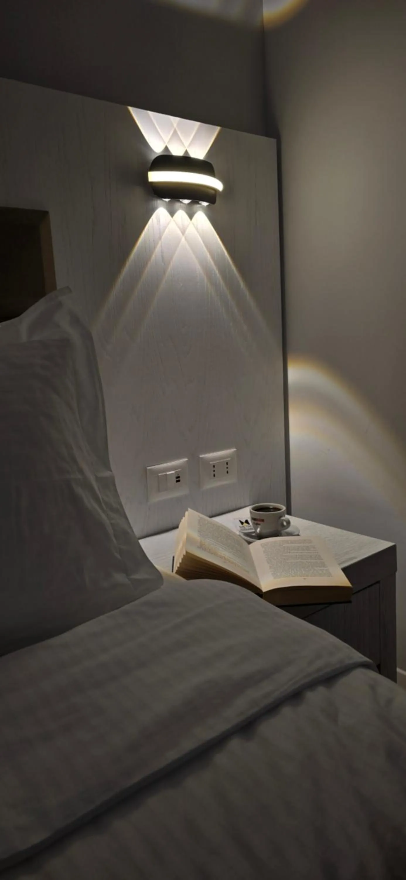 Decorative detail, Bed in Metro Hotel Terminal