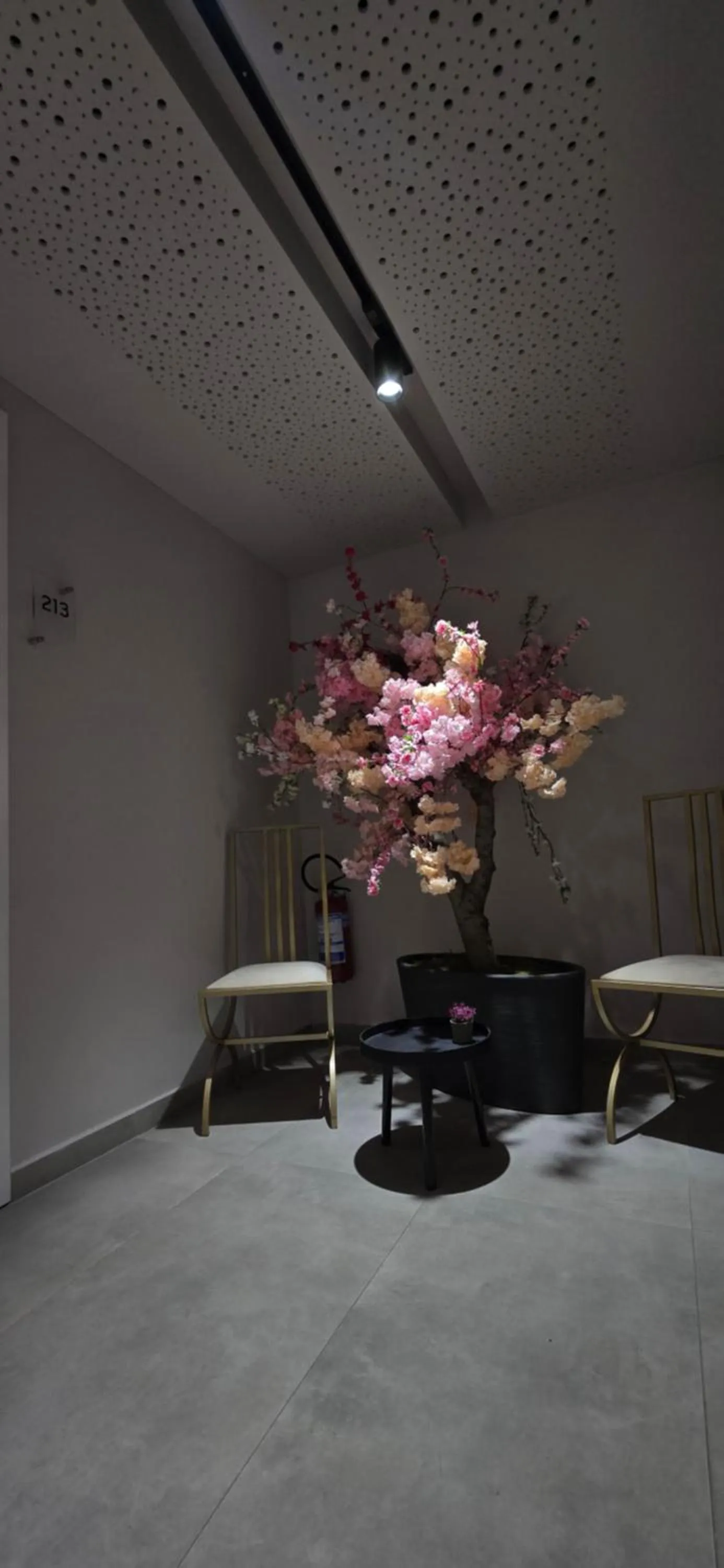 Decorative detail in Metro Hotel Terminal