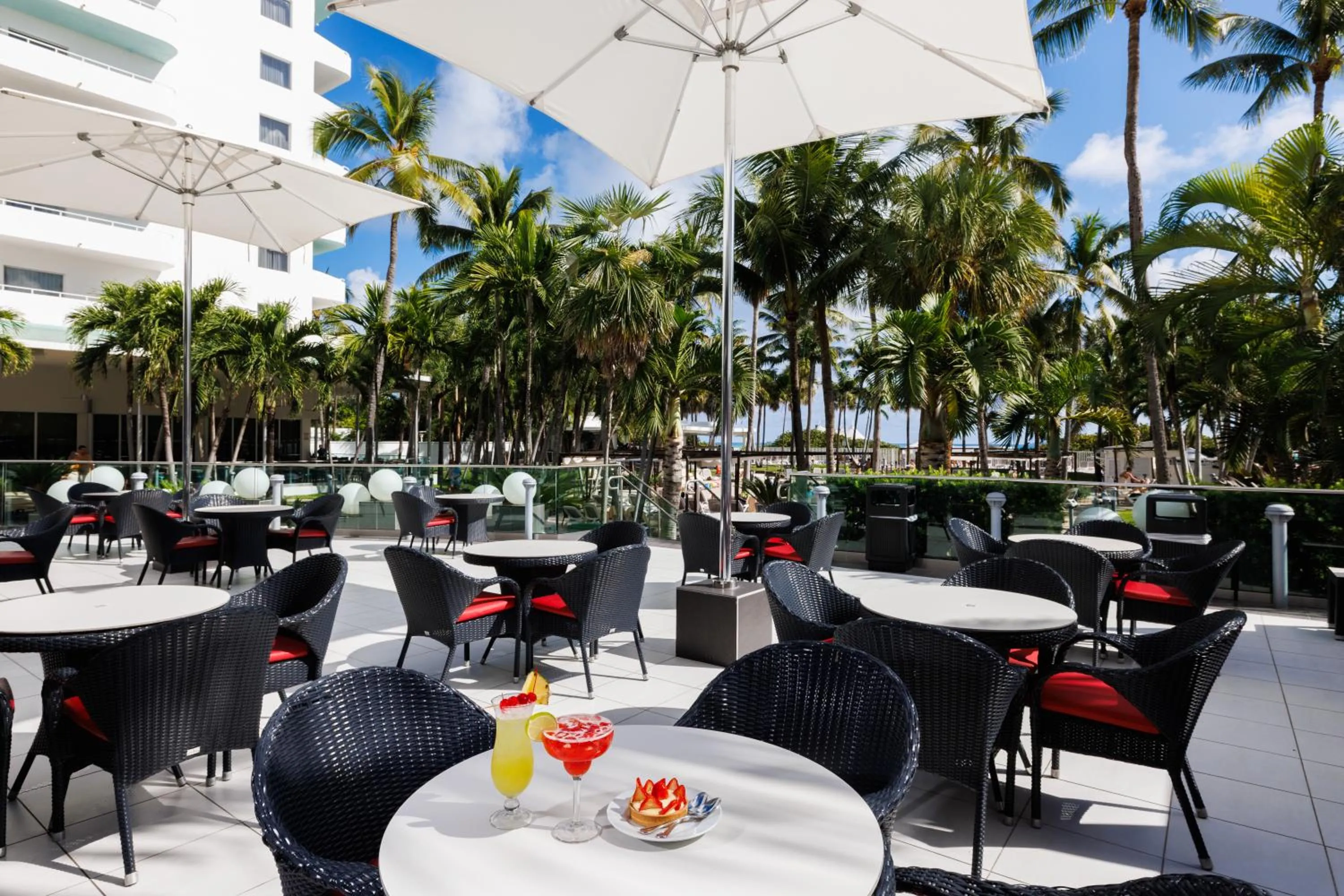 minibar in Riu Plaza Miami Beach