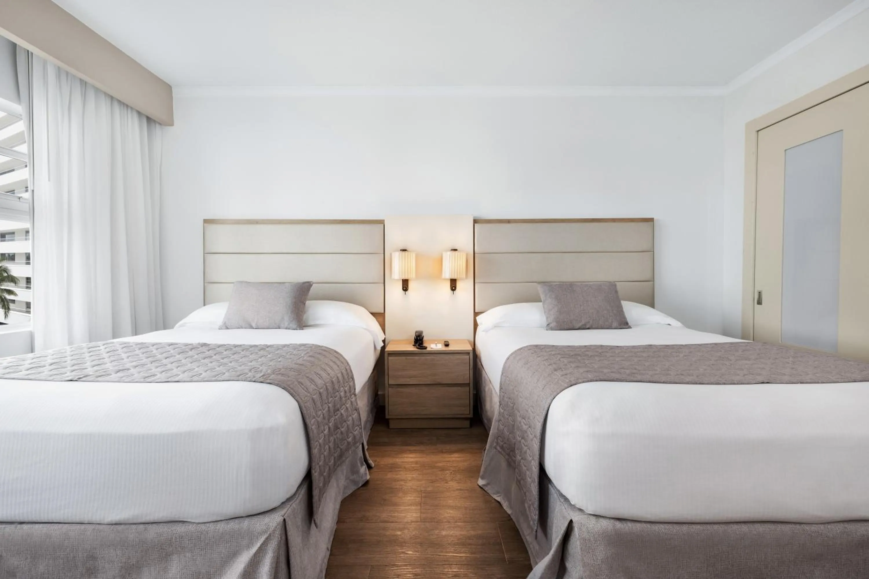 Bed in Riu Plaza Miami Beach