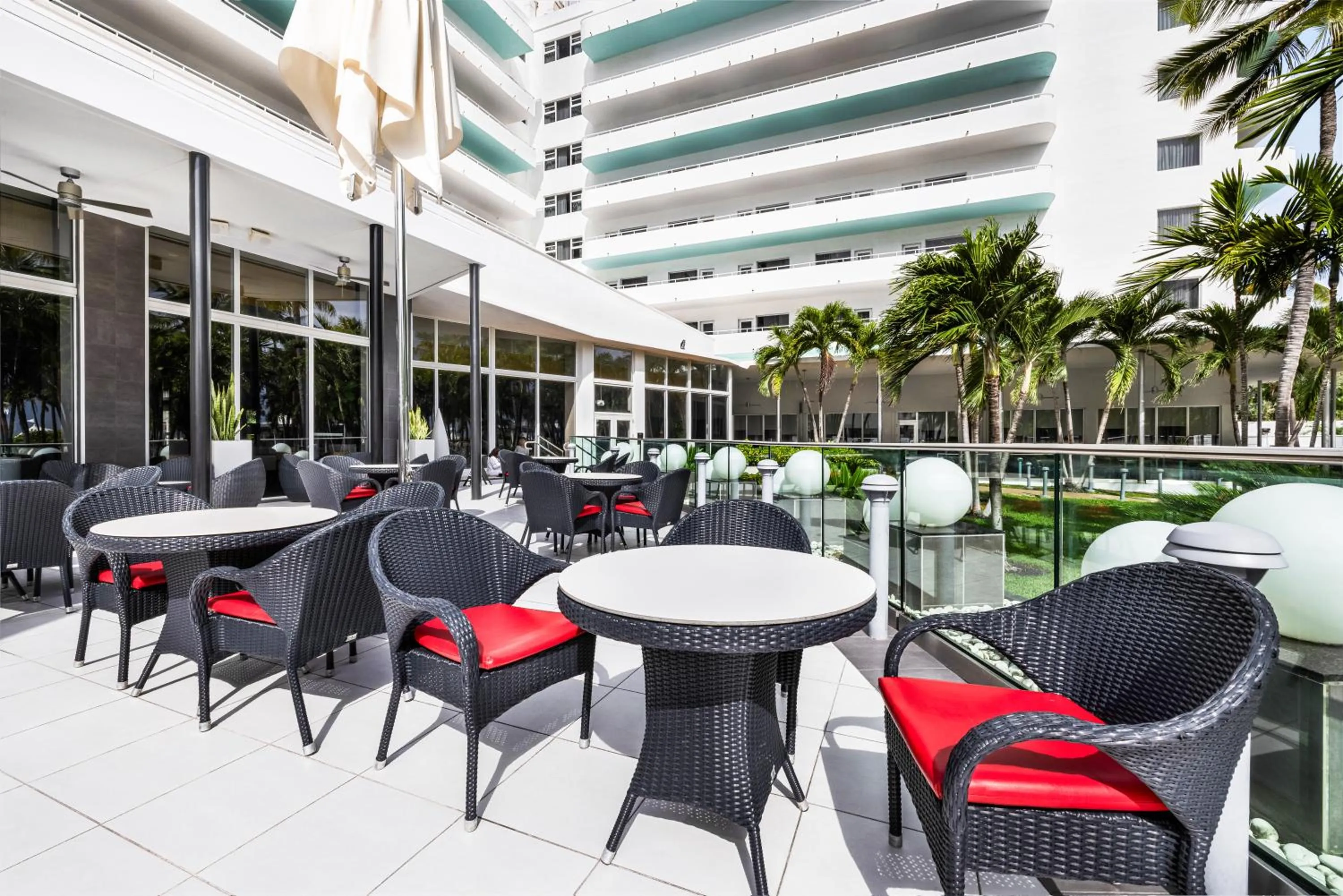 minibar in Riu Plaza Miami Beach