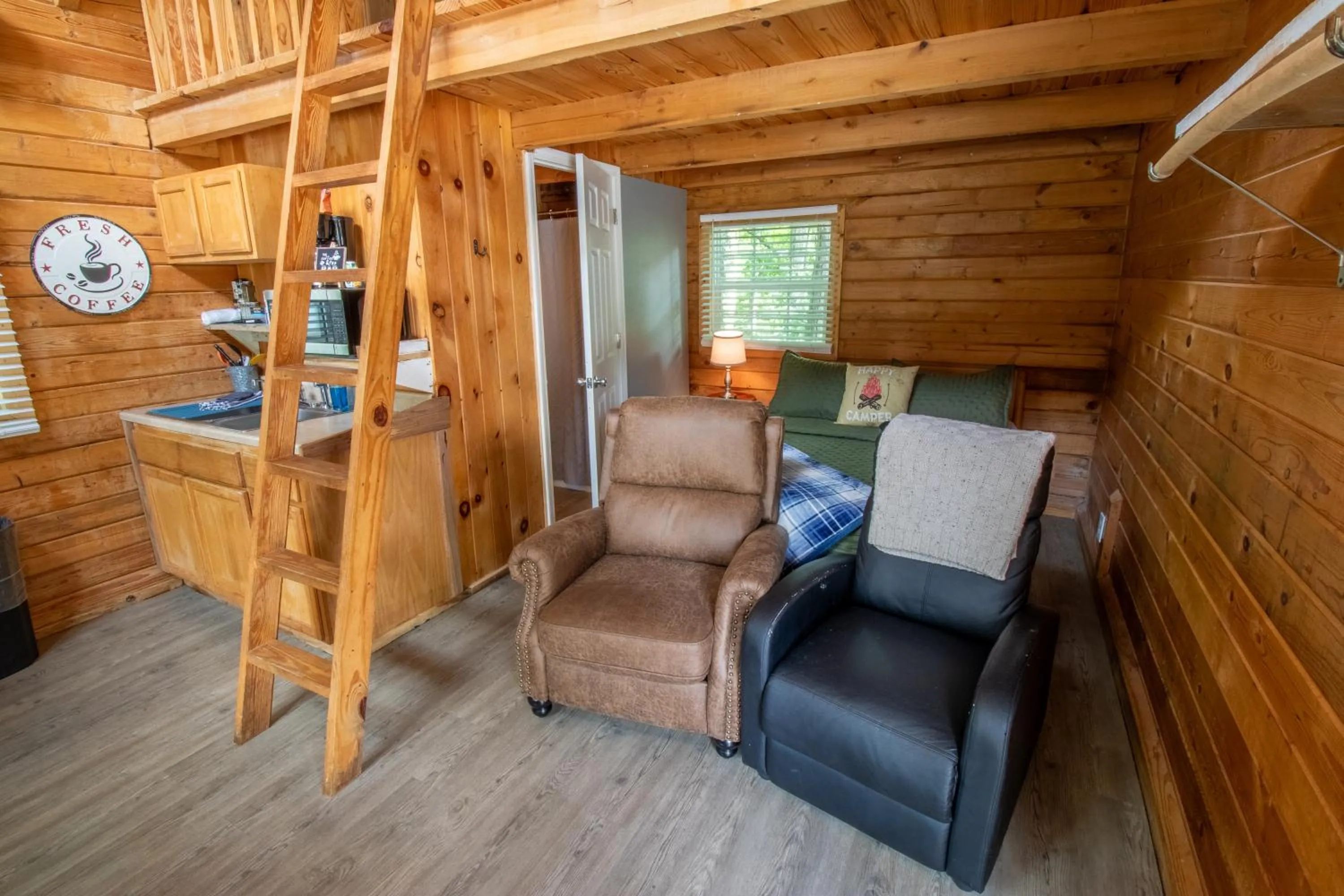 Seating area in Kozy Haven Log Cabin Rentals