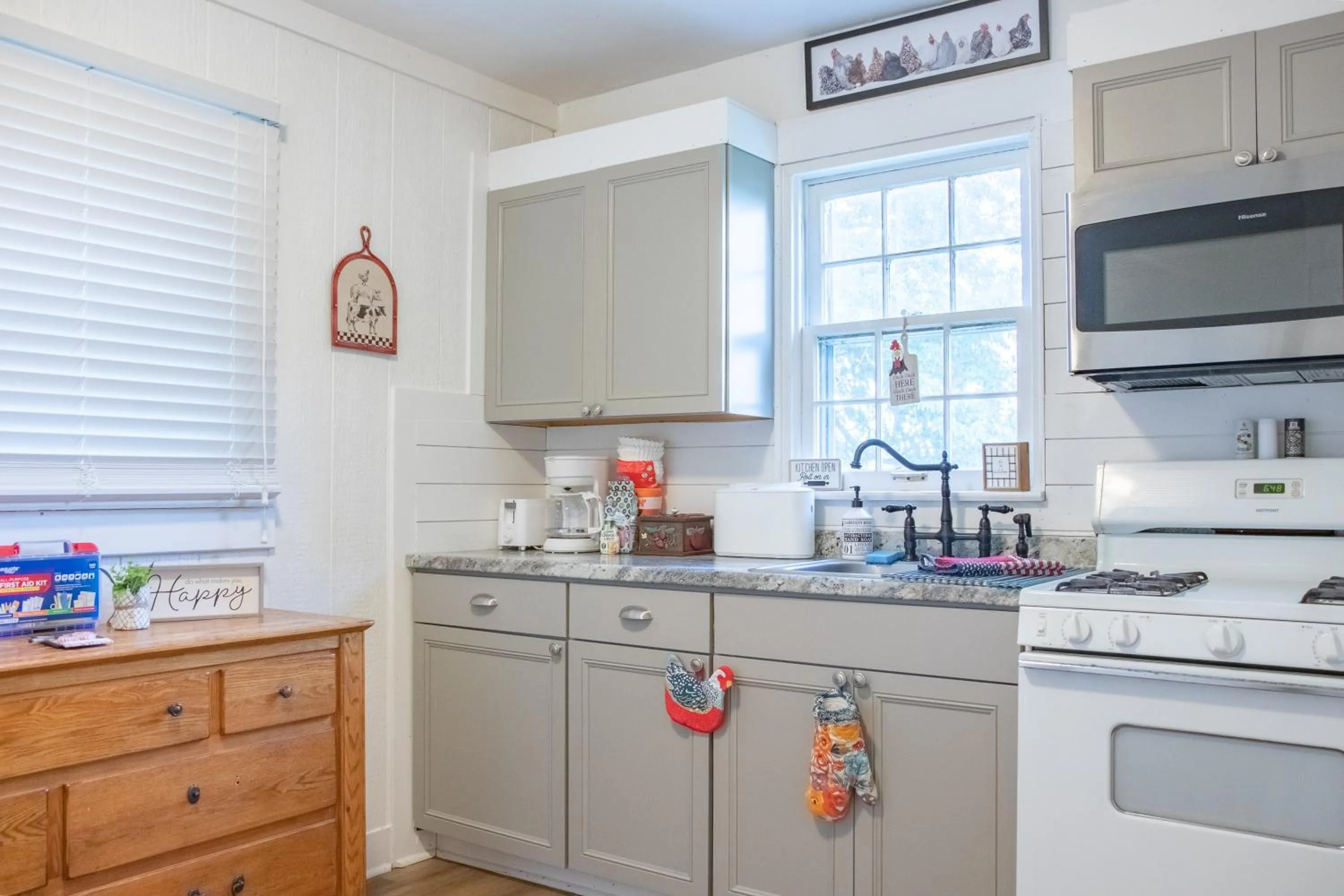 Kitchen or kitchenette in Kozy Haven Log Cabin Rentals
