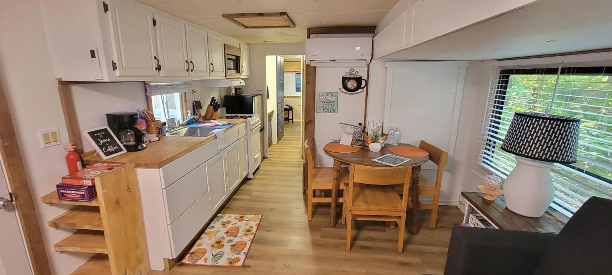 Kitchen or kitchenette in Kozy Haven Log Cabin Rentals