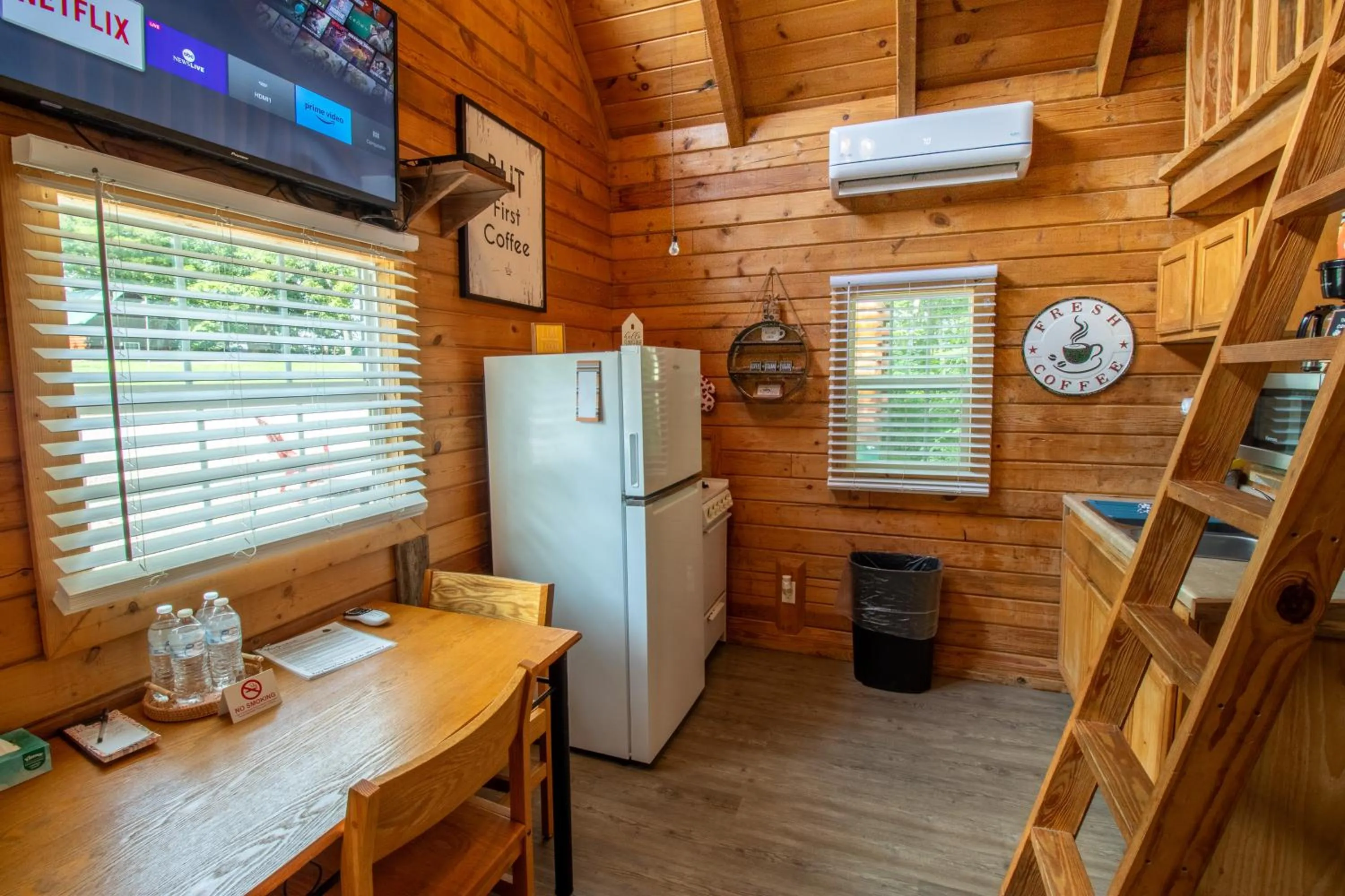 Kitchen or kitchenette in Kozy Haven Log Cabin Rentals