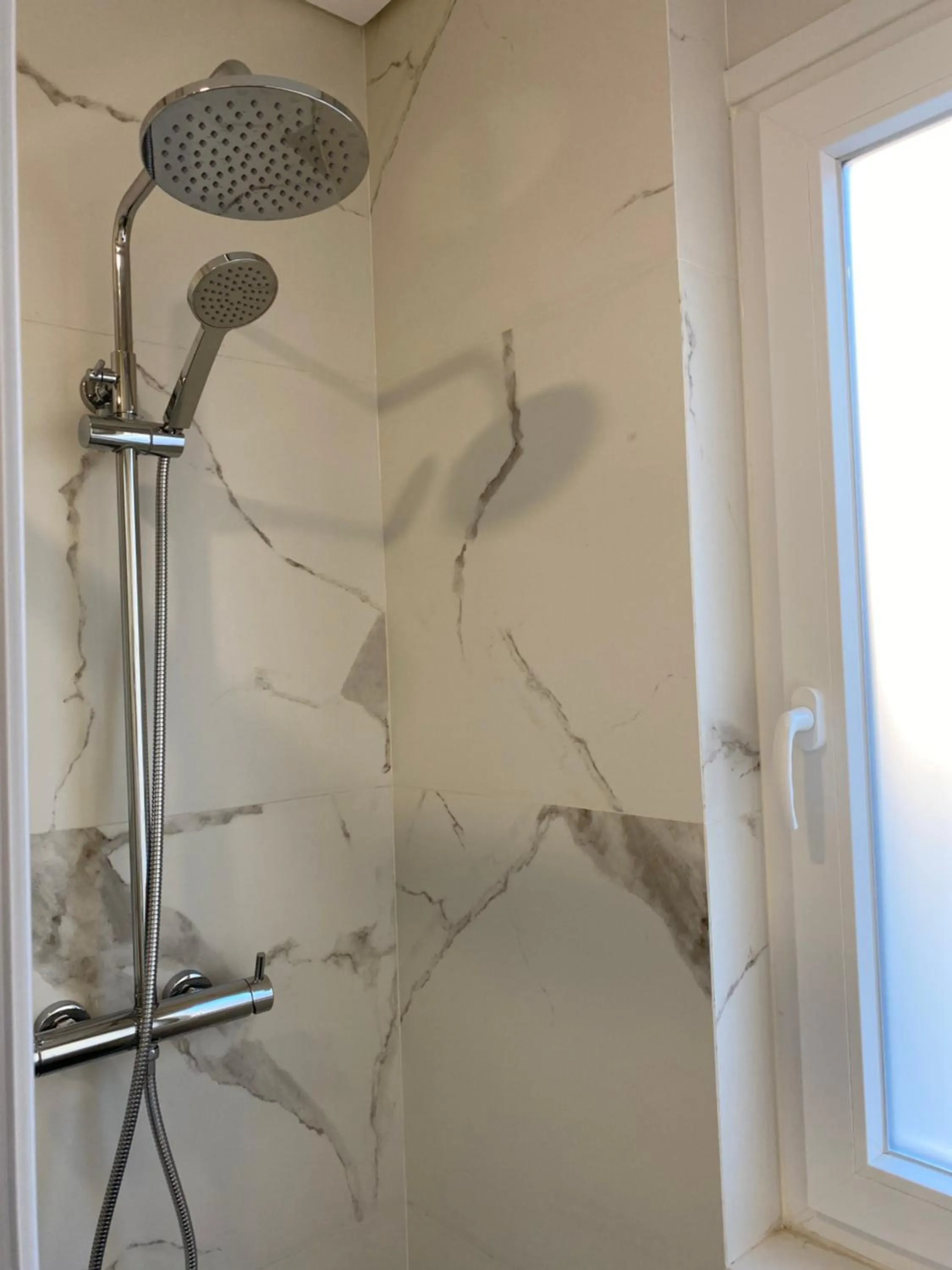 Shower in Casa Augusta 4