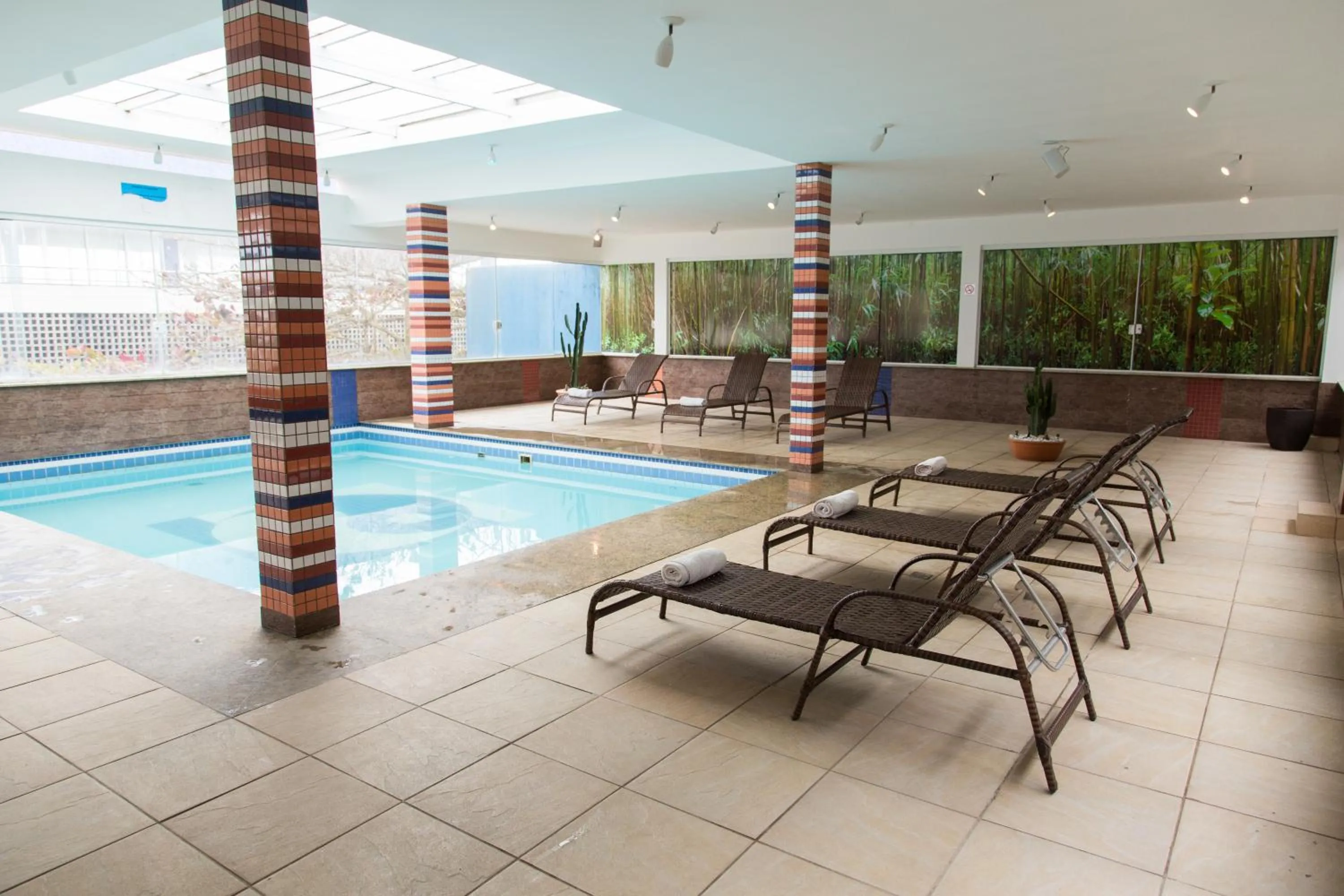 Swimming pool in Spazio Marine Hotel - Guaratuba