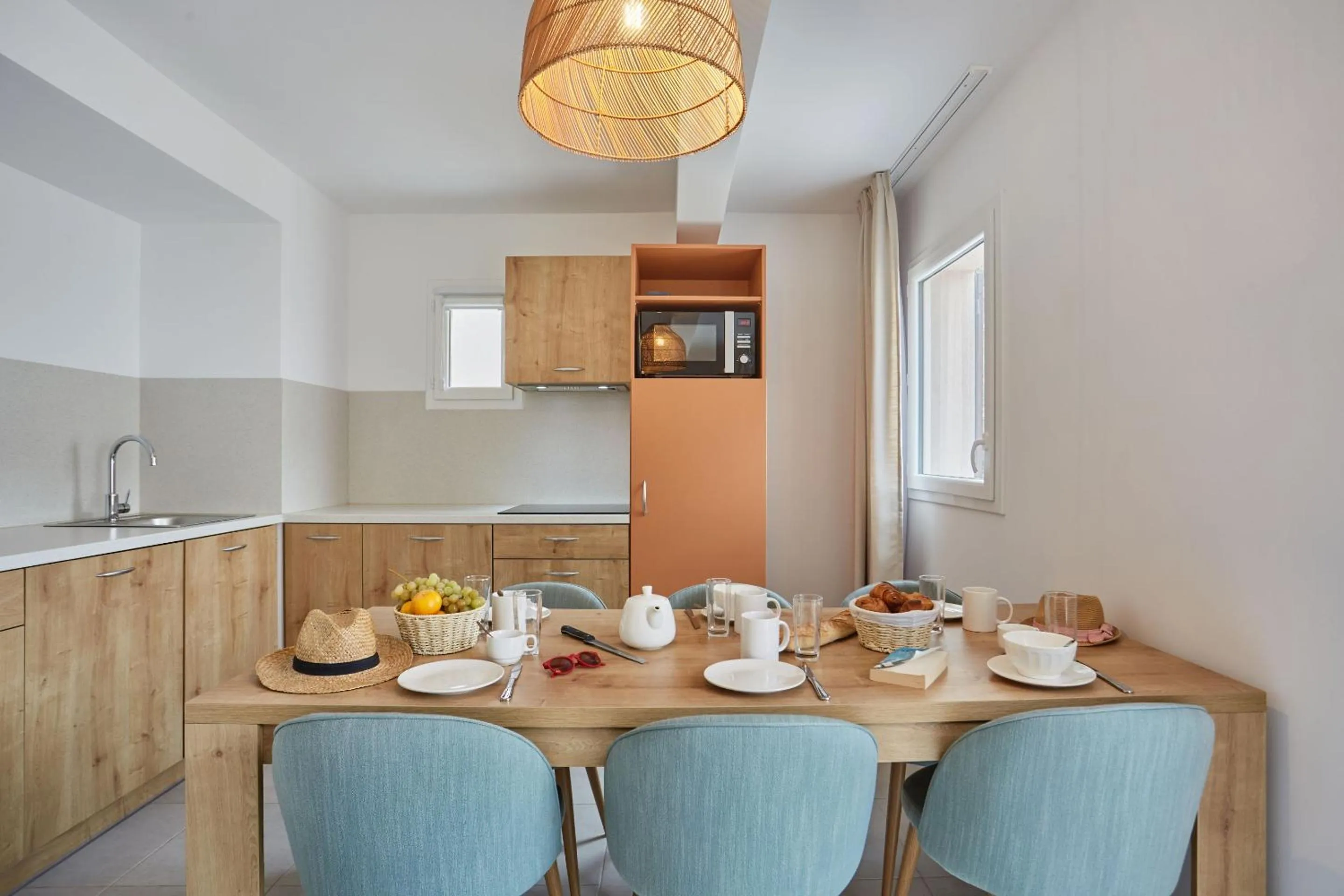 Dining area in Résidence Odalys Riviera