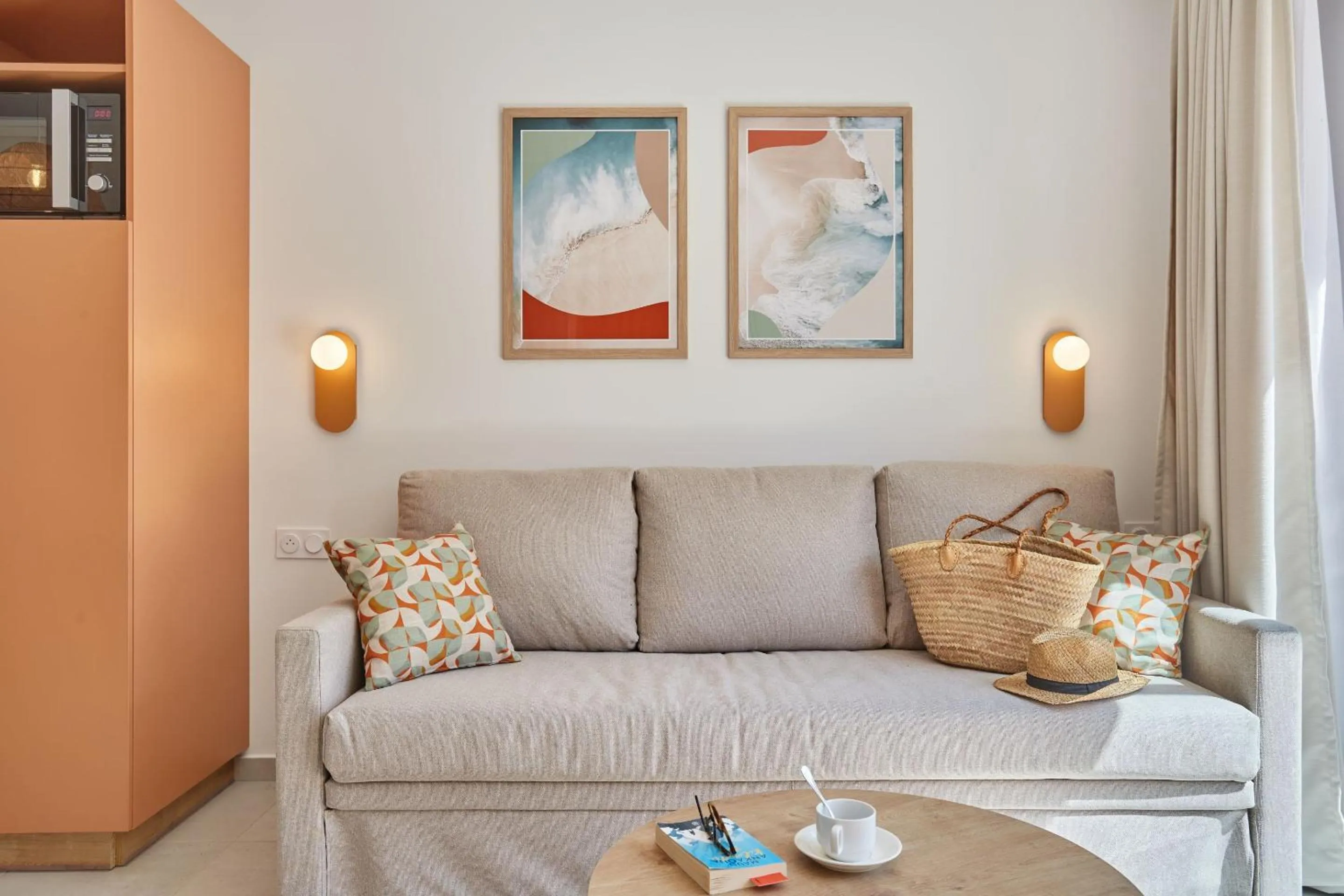 Seating area in Résidence Odalys Riviera