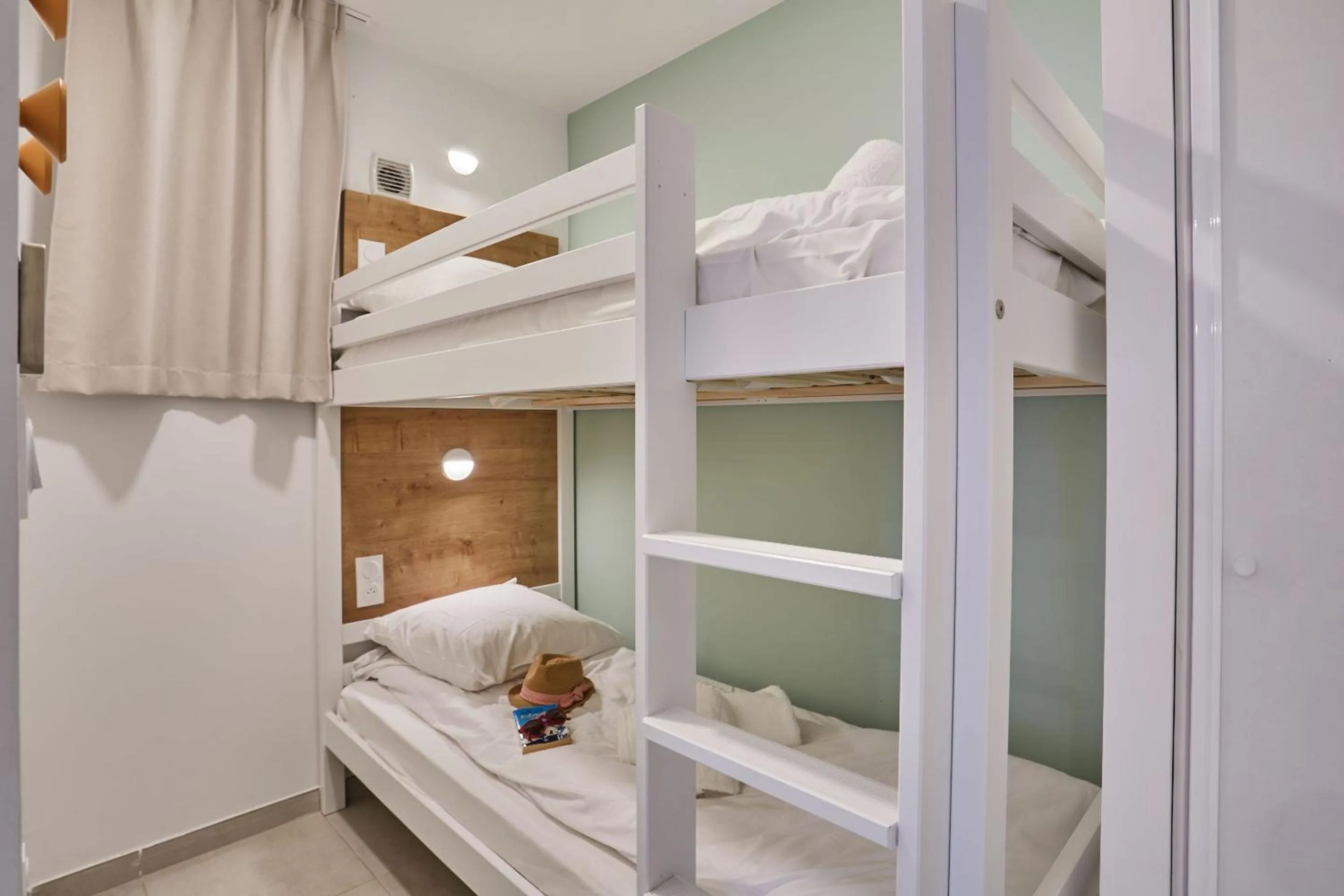 Bedroom, Bed in Résidence Odalys Riviera