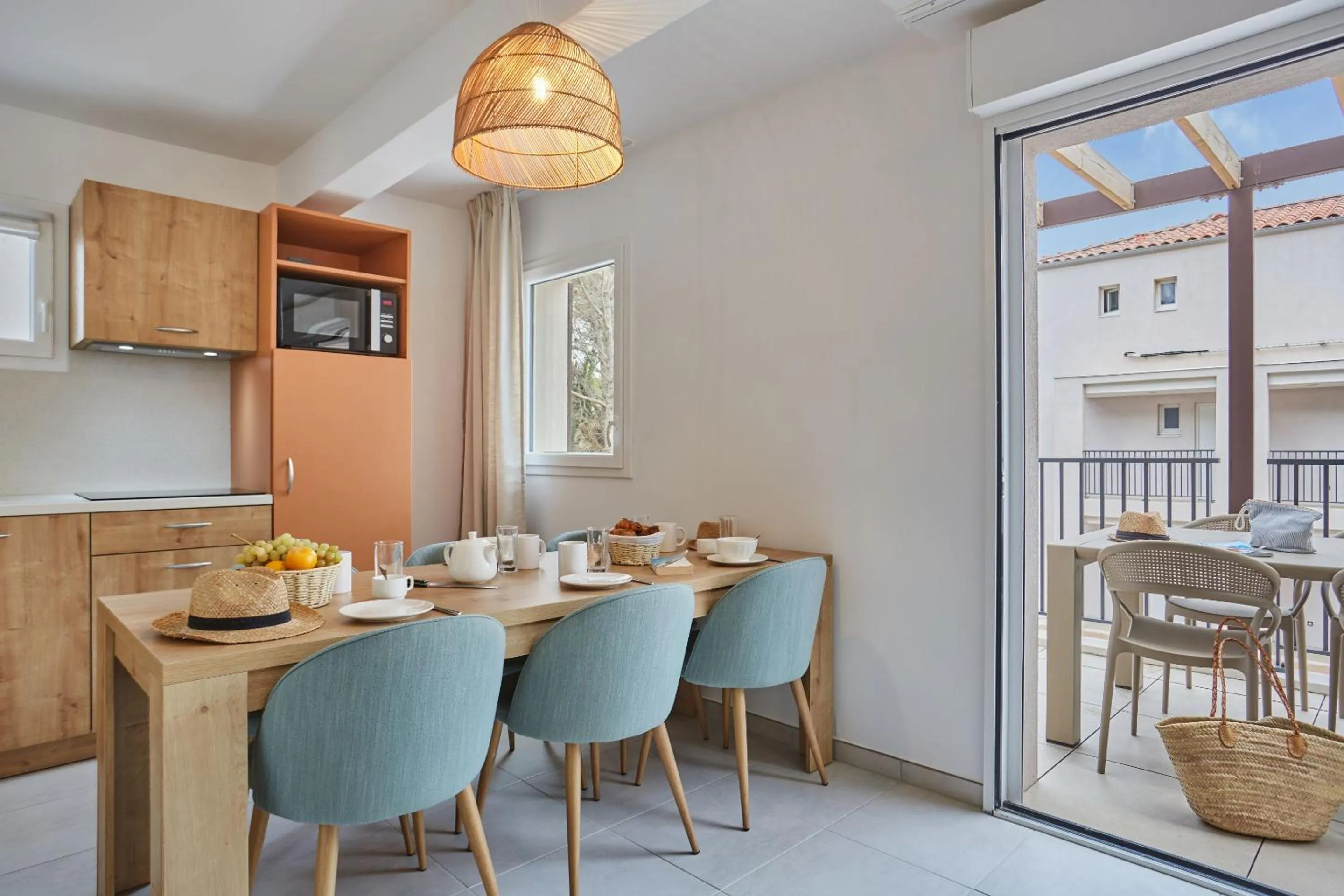 Dining area in Résidence Odalys Riviera