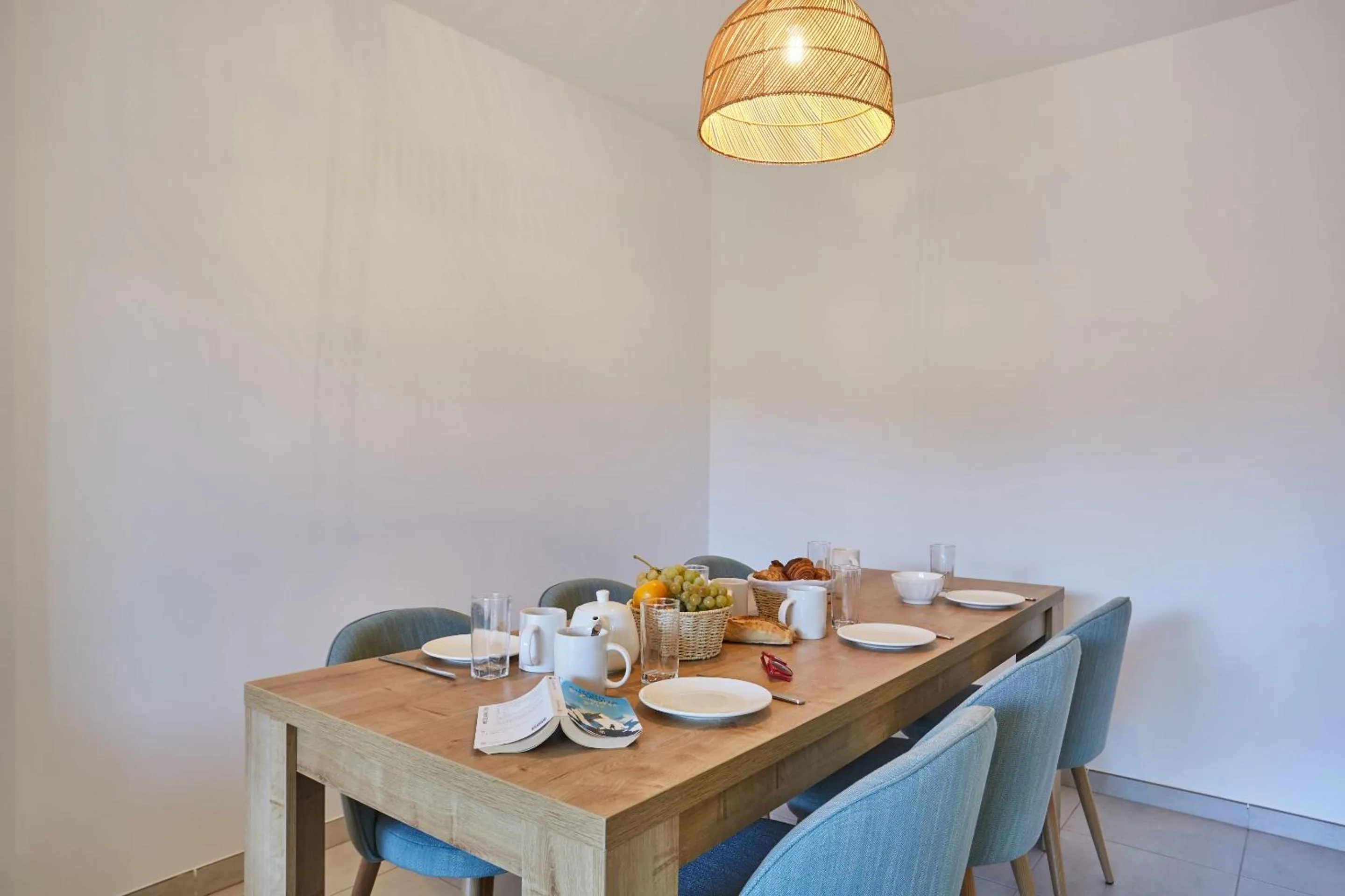 Dining area in Résidence Odalys Riviera