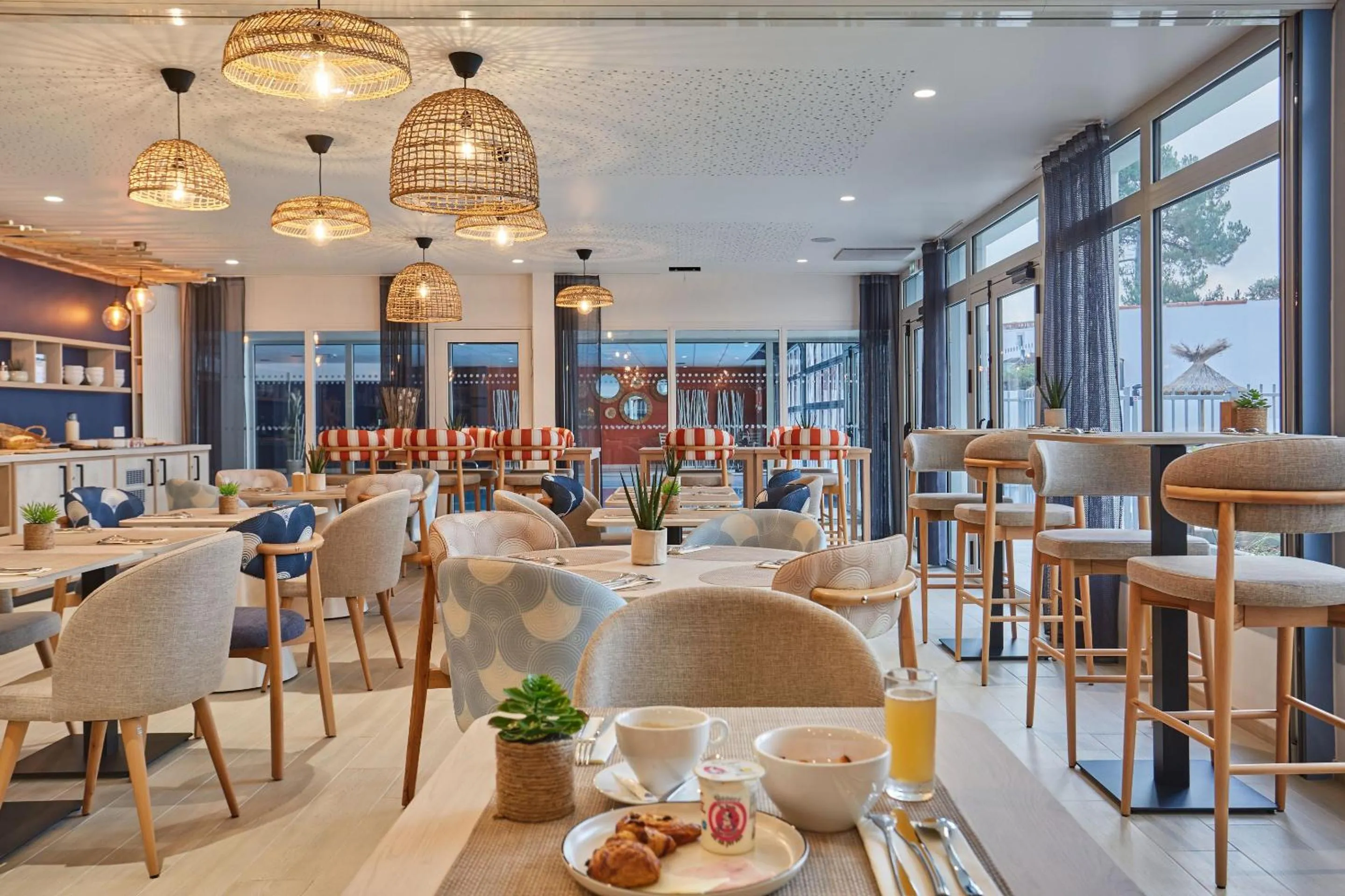 Buffet breakfast in Résidence Odalys L'Orée du Parc