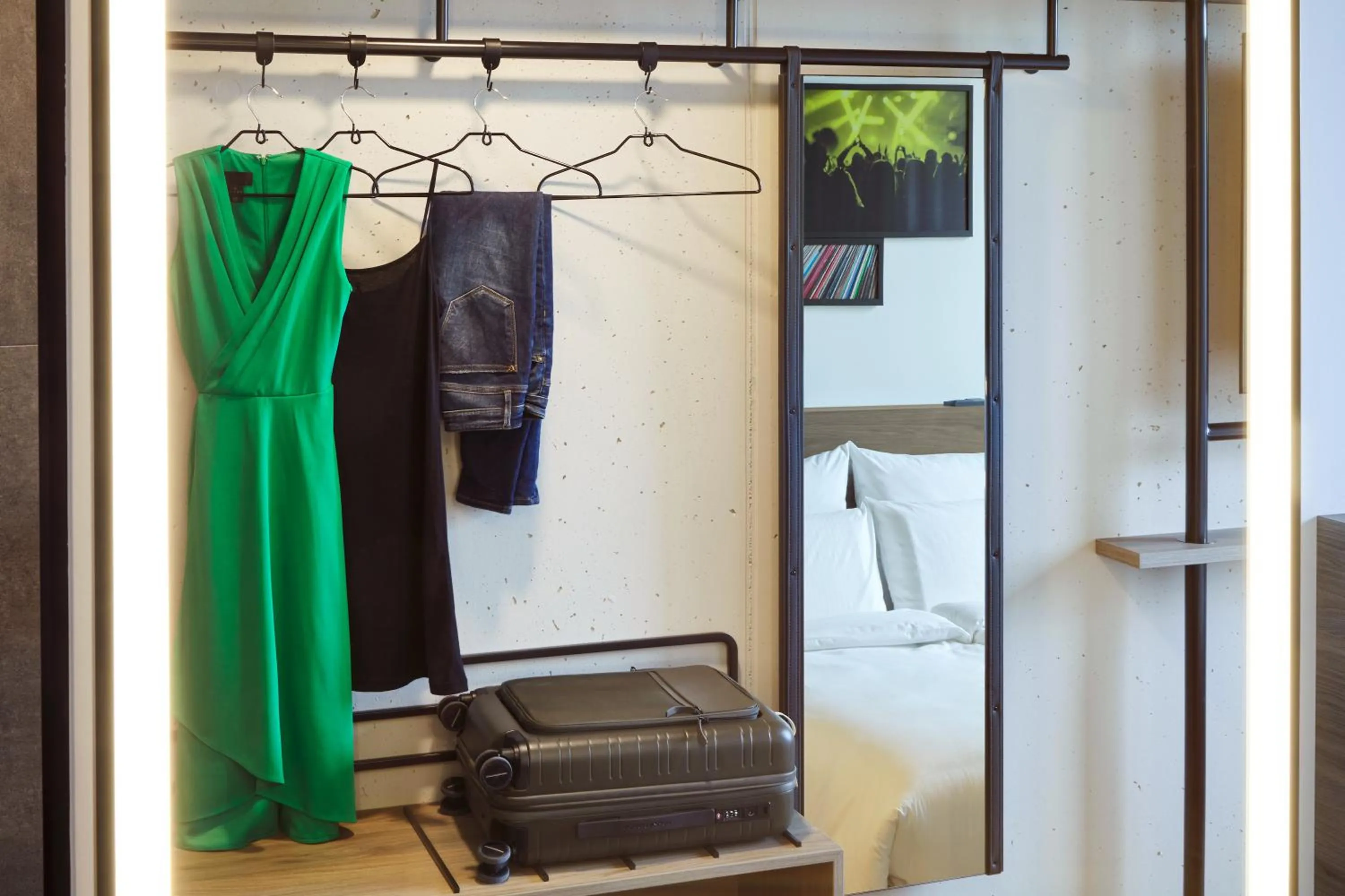 wardrobe in REVERB by Hard Rock Hamburg