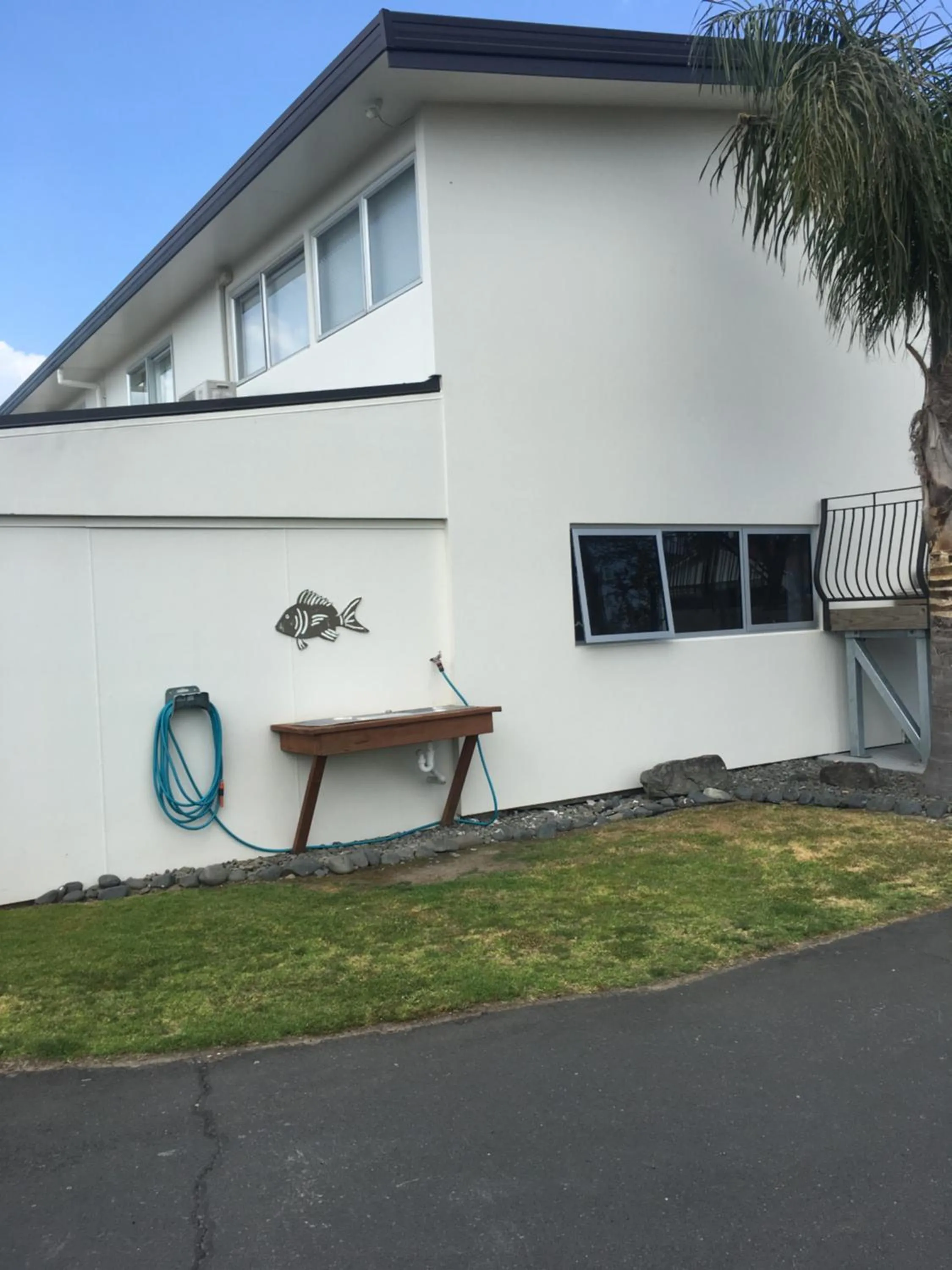 Fishing in Palm Pacific Resort & Motel