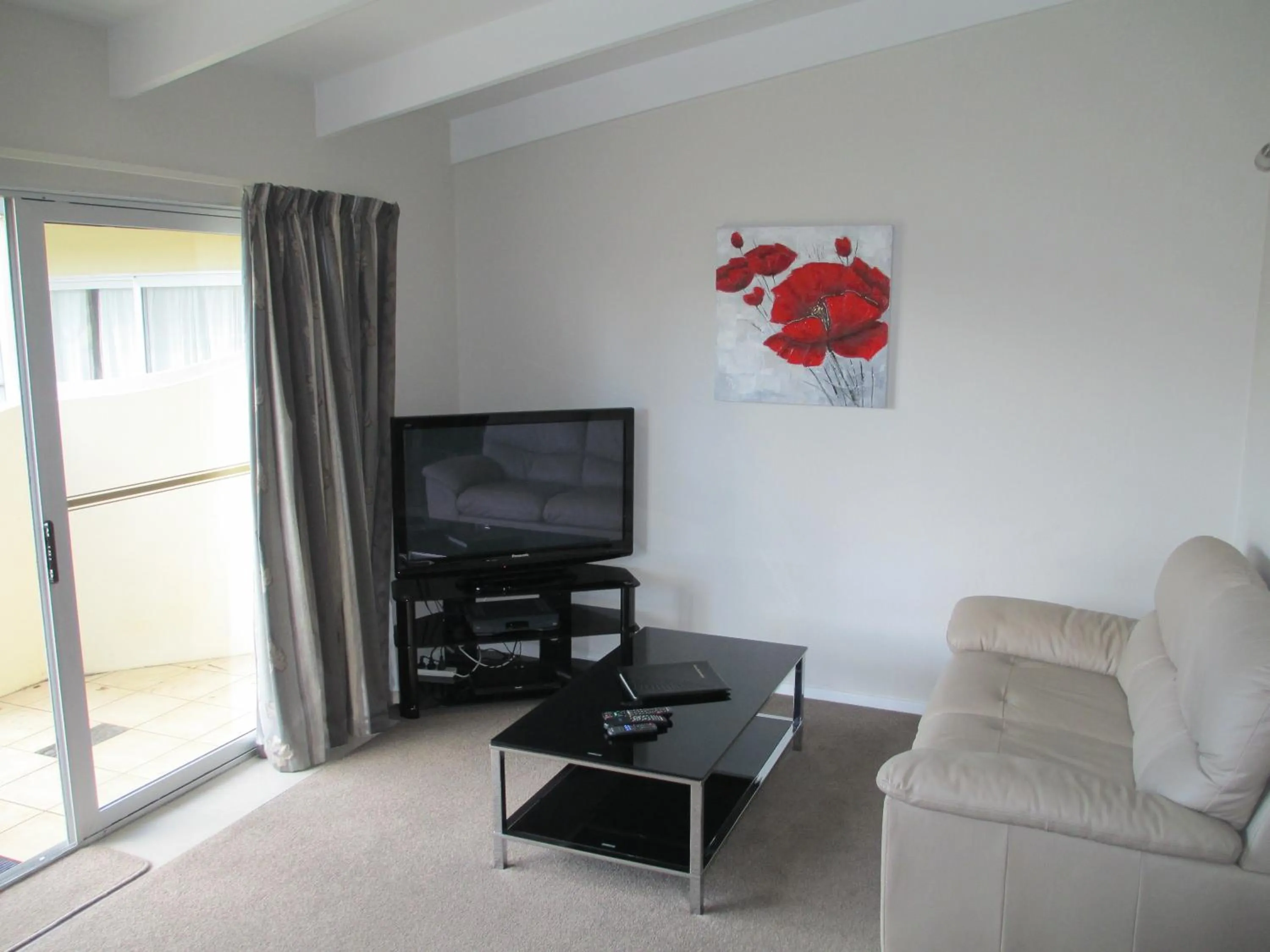 Living room in Palm Pacific Resort & Motel