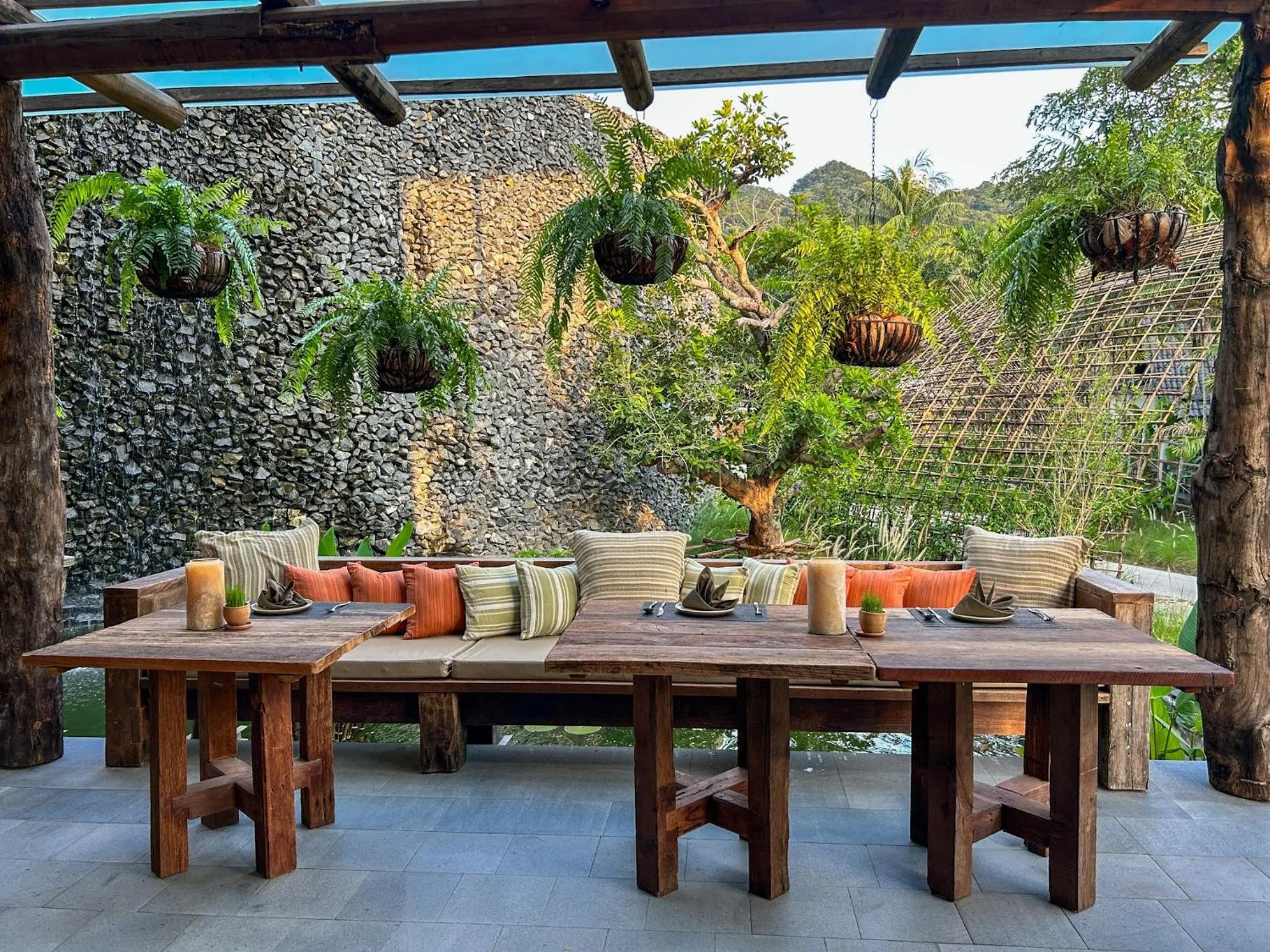 Restaurant/places to eat in Vignette Collection Dinso Resort & Villas Ko Chang by IHG