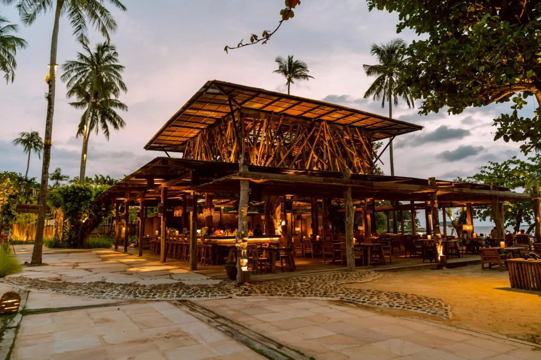 Restaurant/places to eat in Vignette Collection Dinso Resort & Villas Ko Chang by IHG