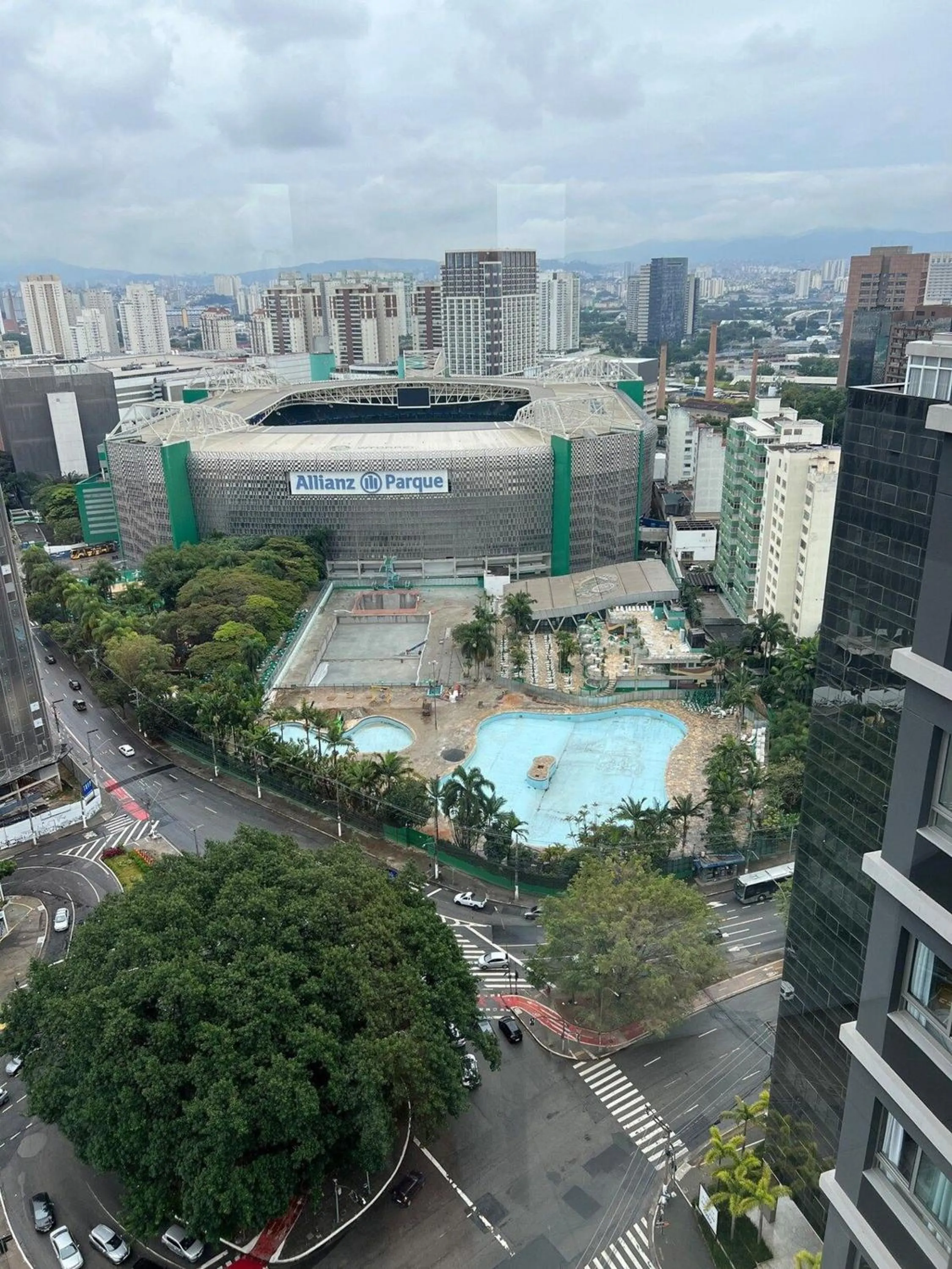 Apartamentos em frente ao Allianz Parque
