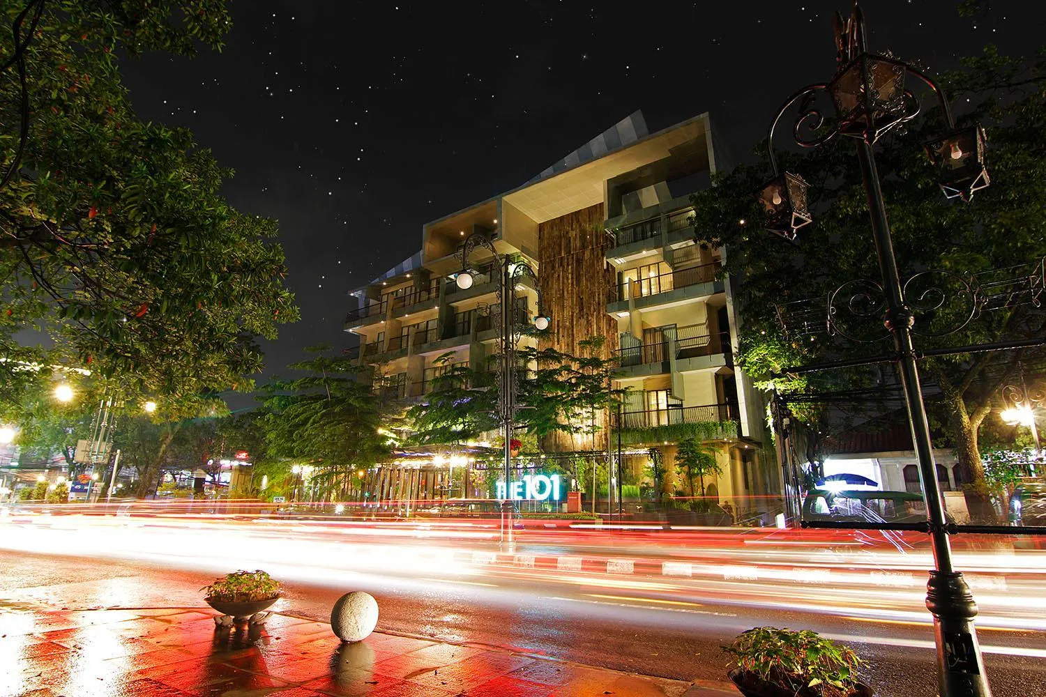 Property building in THE 1O1 Bandung Dago