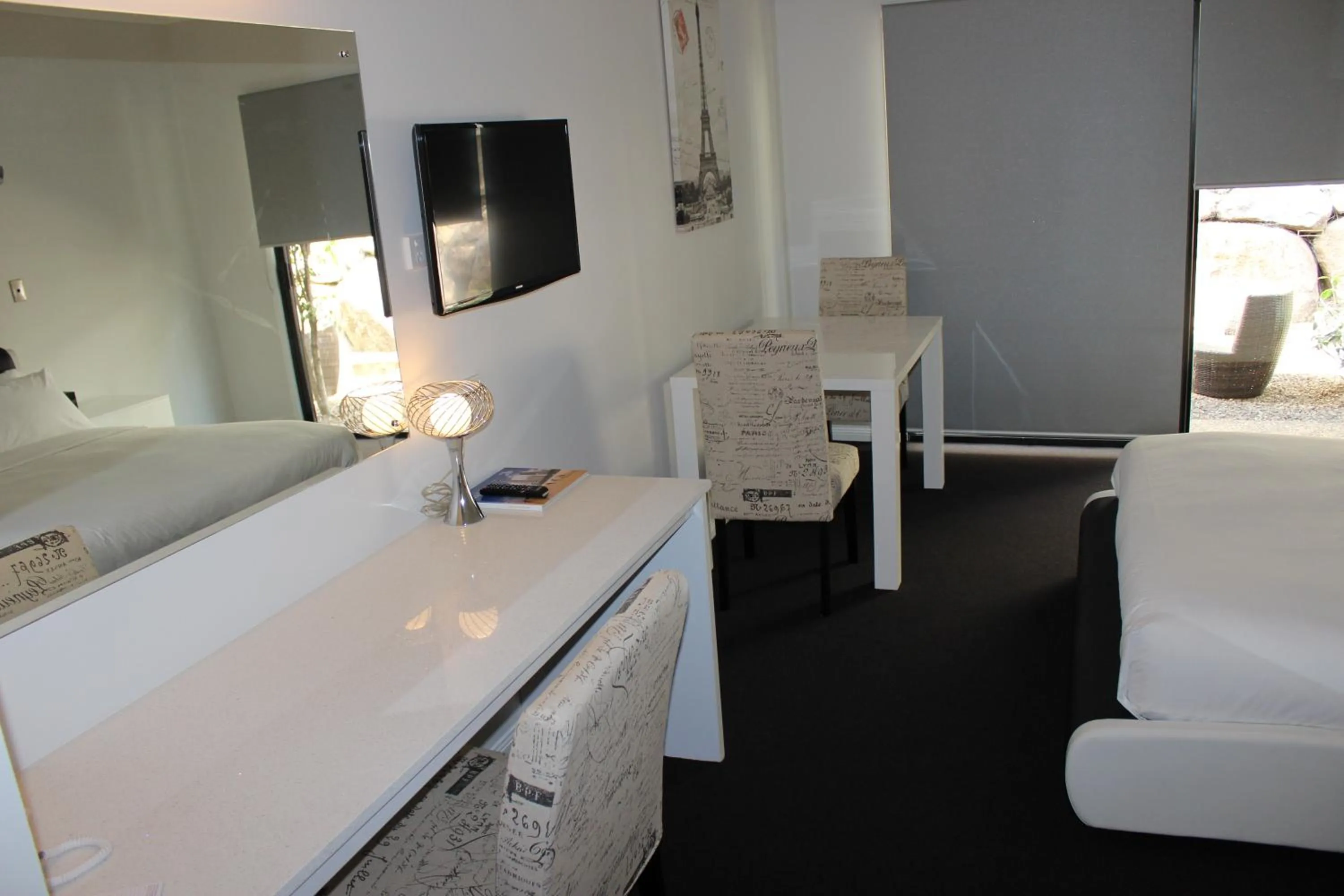 Decorative detail, Bed in Springwood Motor Inn