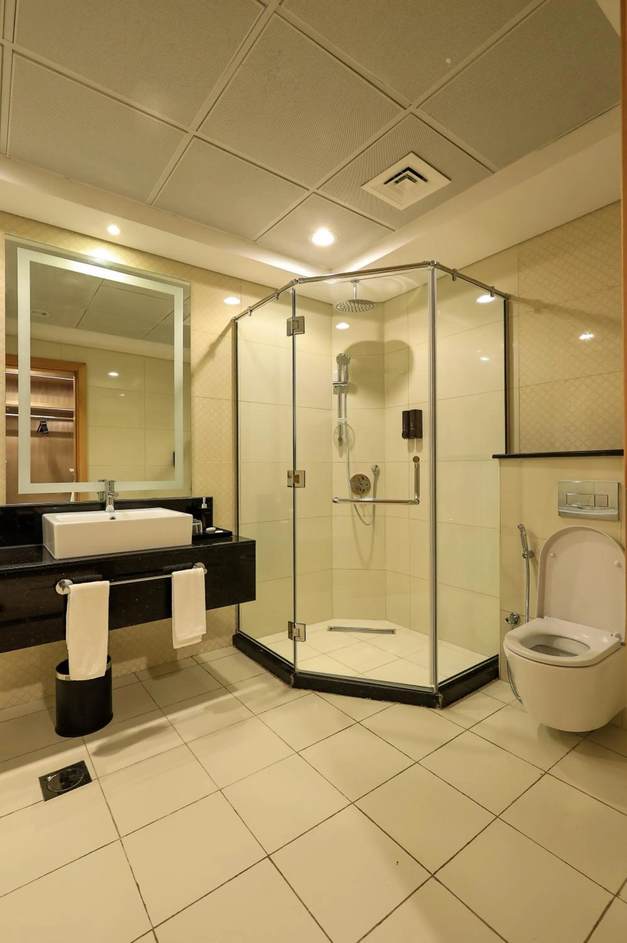 Shower in Best Western Premier M Four Hotel