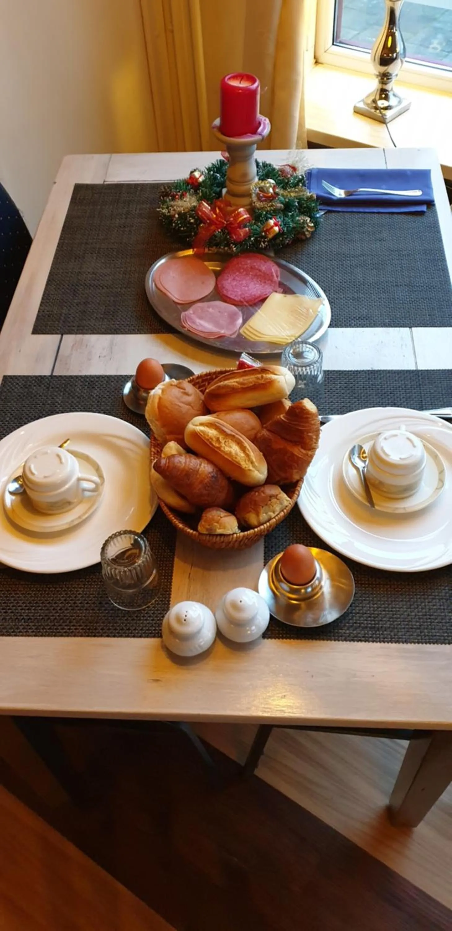 Continental breakfast in De Zevende Hemel