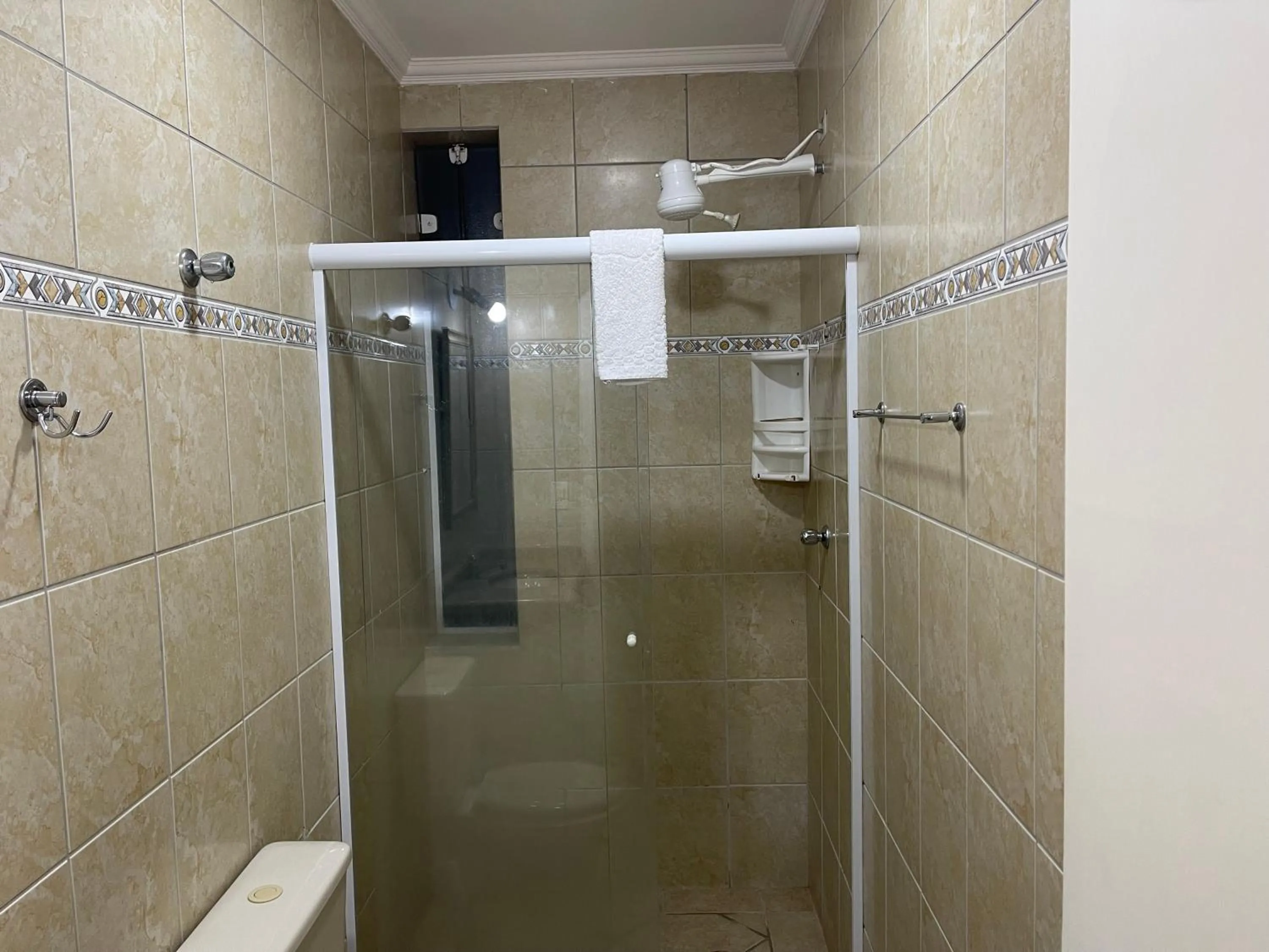 Shower in Surfside Suites