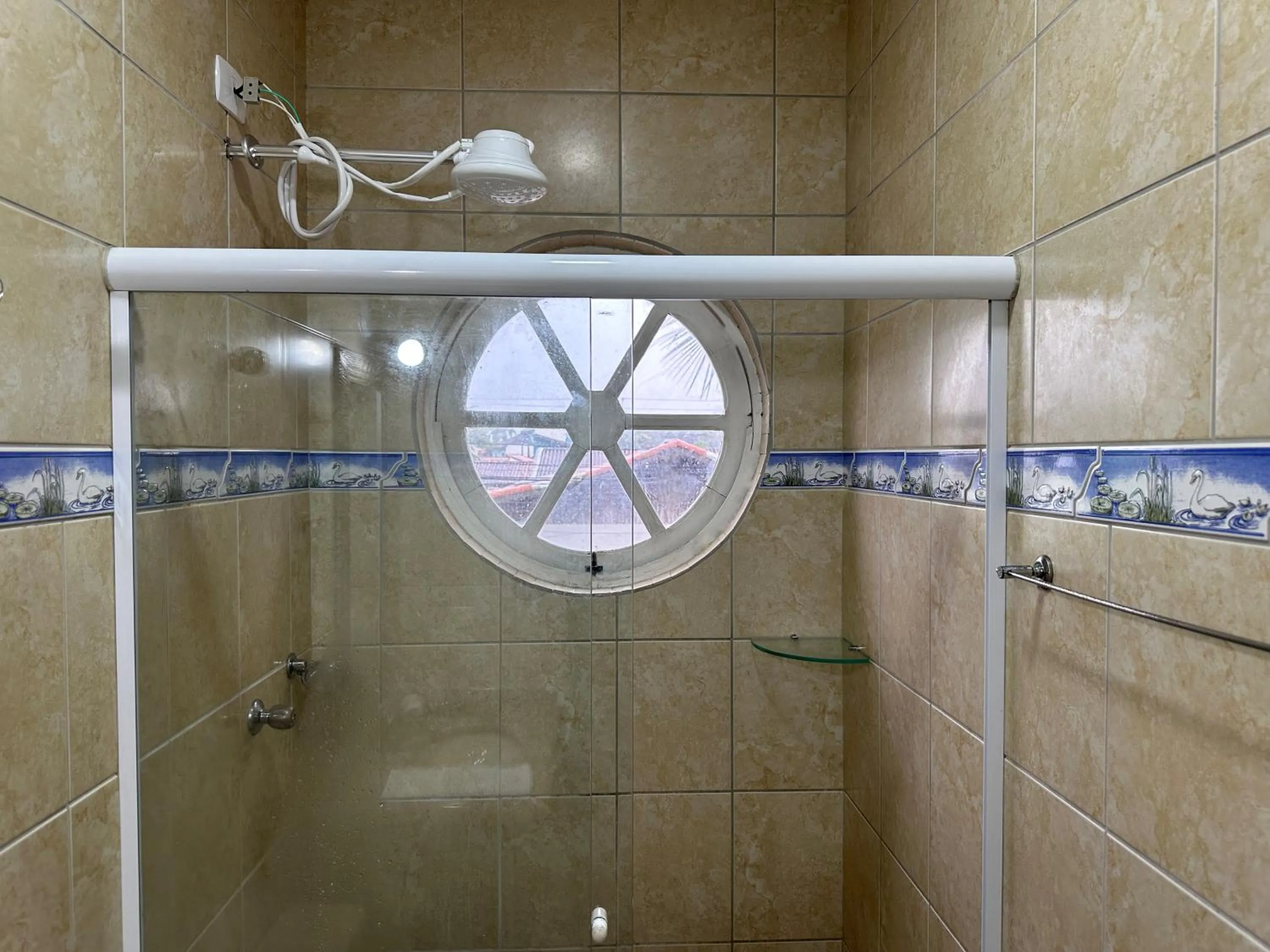 Shower in Surfside Suites