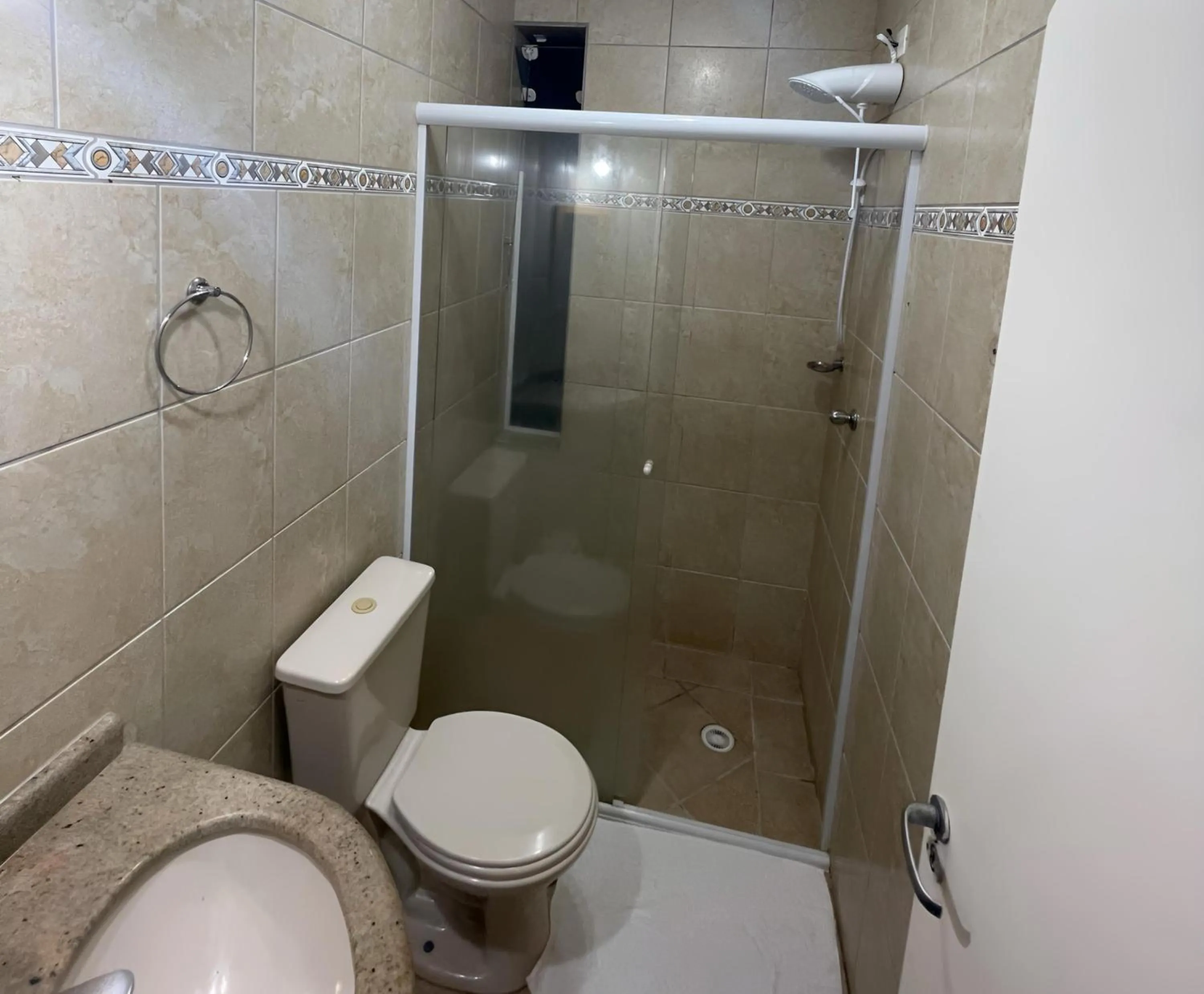 Shower in Surfside Suites