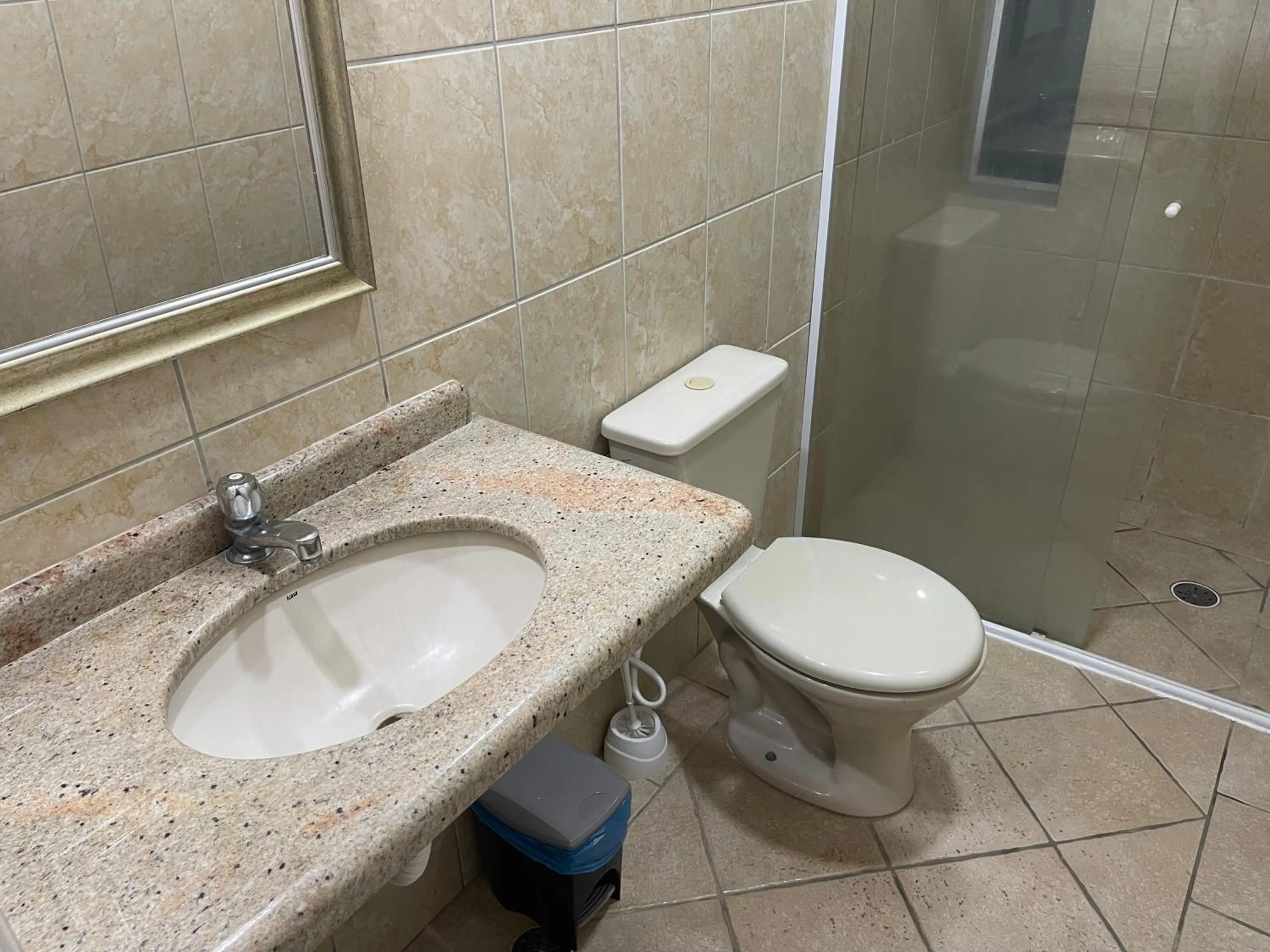 Shower in Surfside Suites