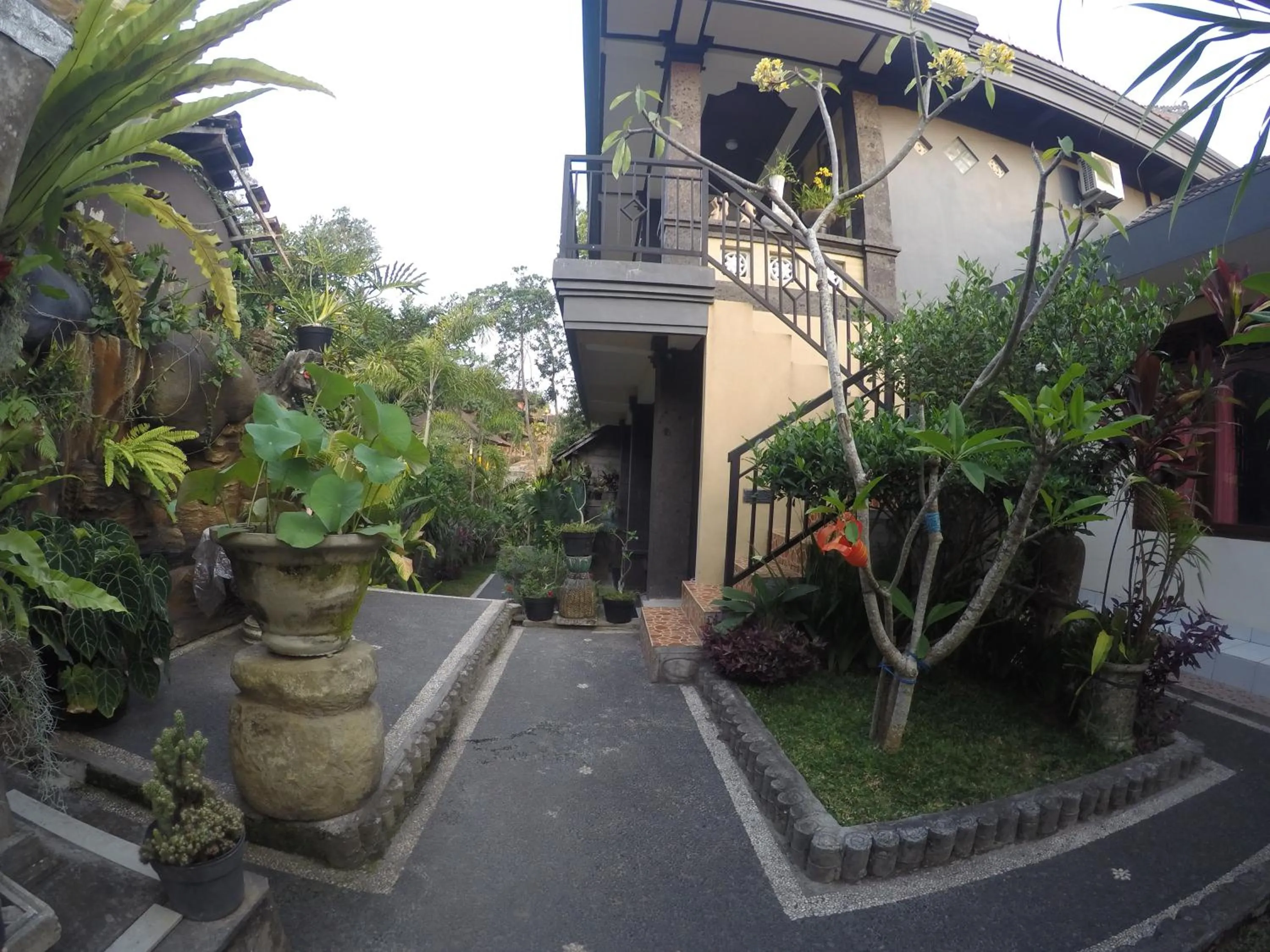 Facade/entrance in Pancer House