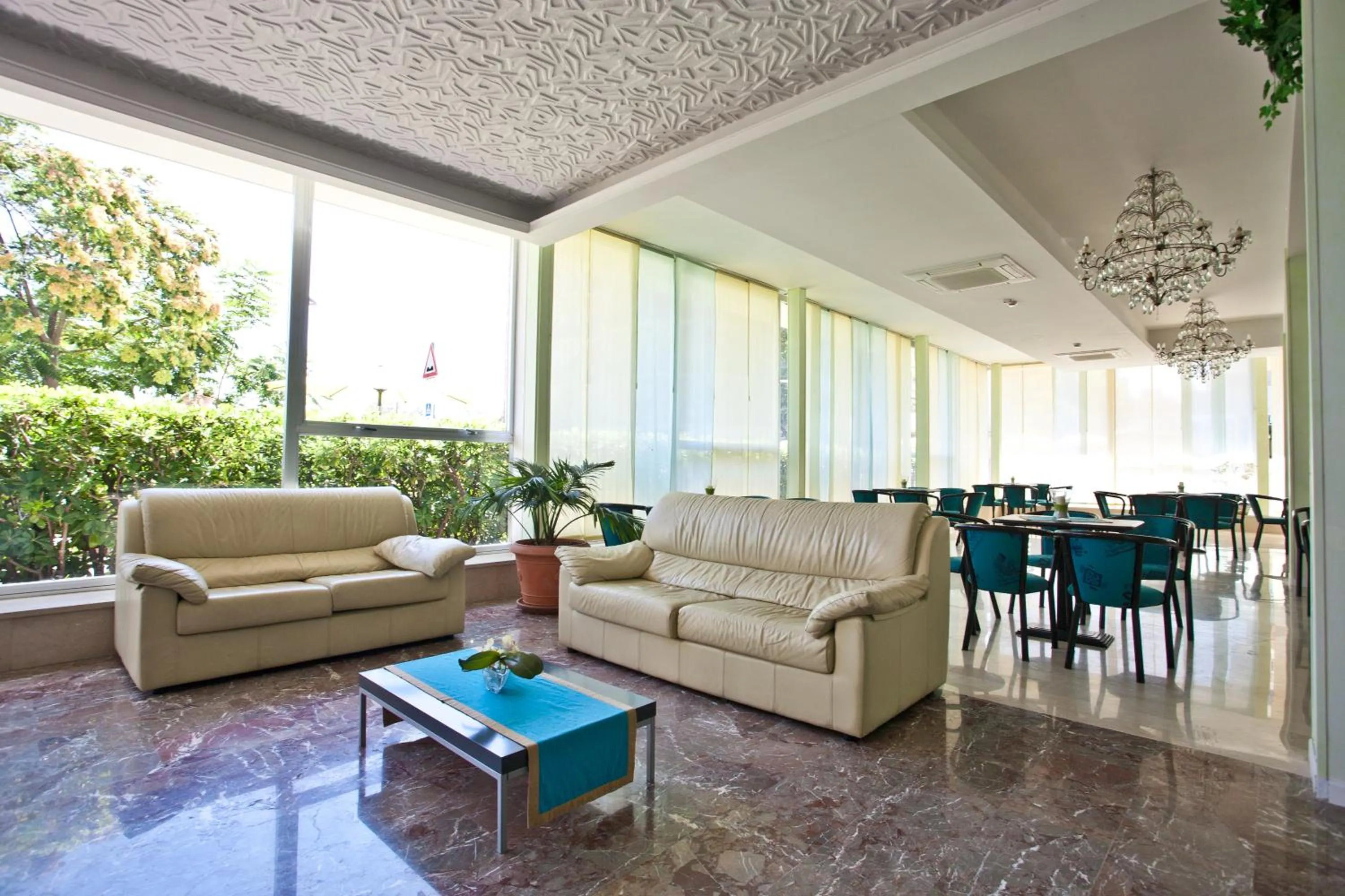 Day in Hotel Holiday Park