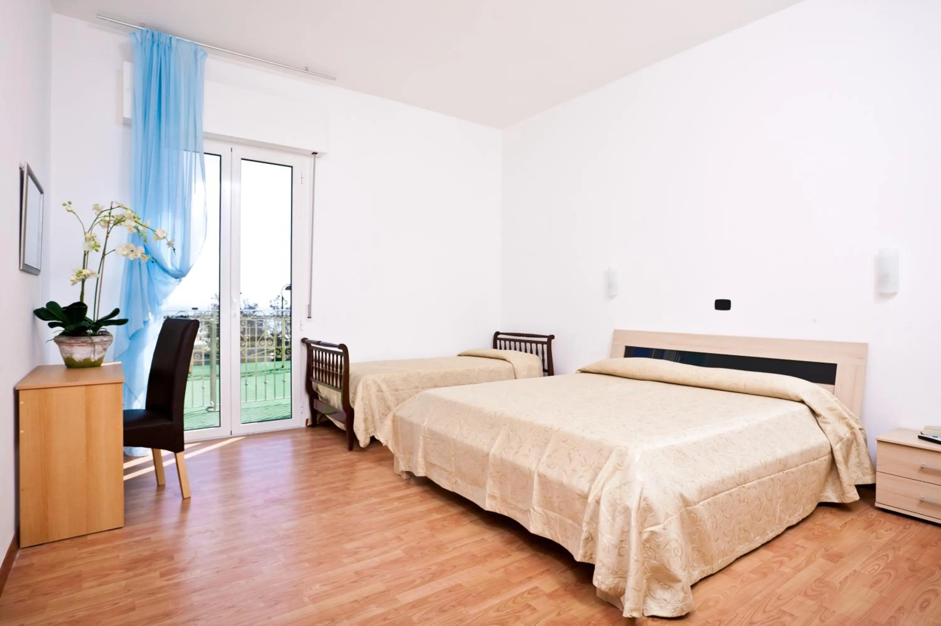 Bed in Hotel Holiday Park