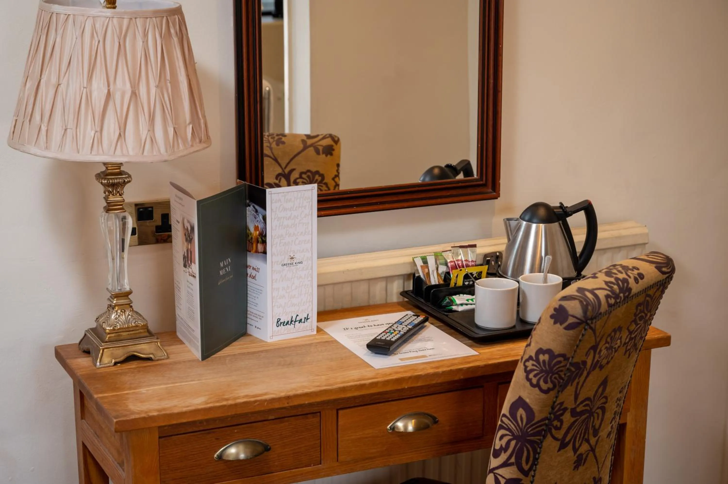 Coffee/tea facilities in Cross Hands Hotel by Greene King Inns