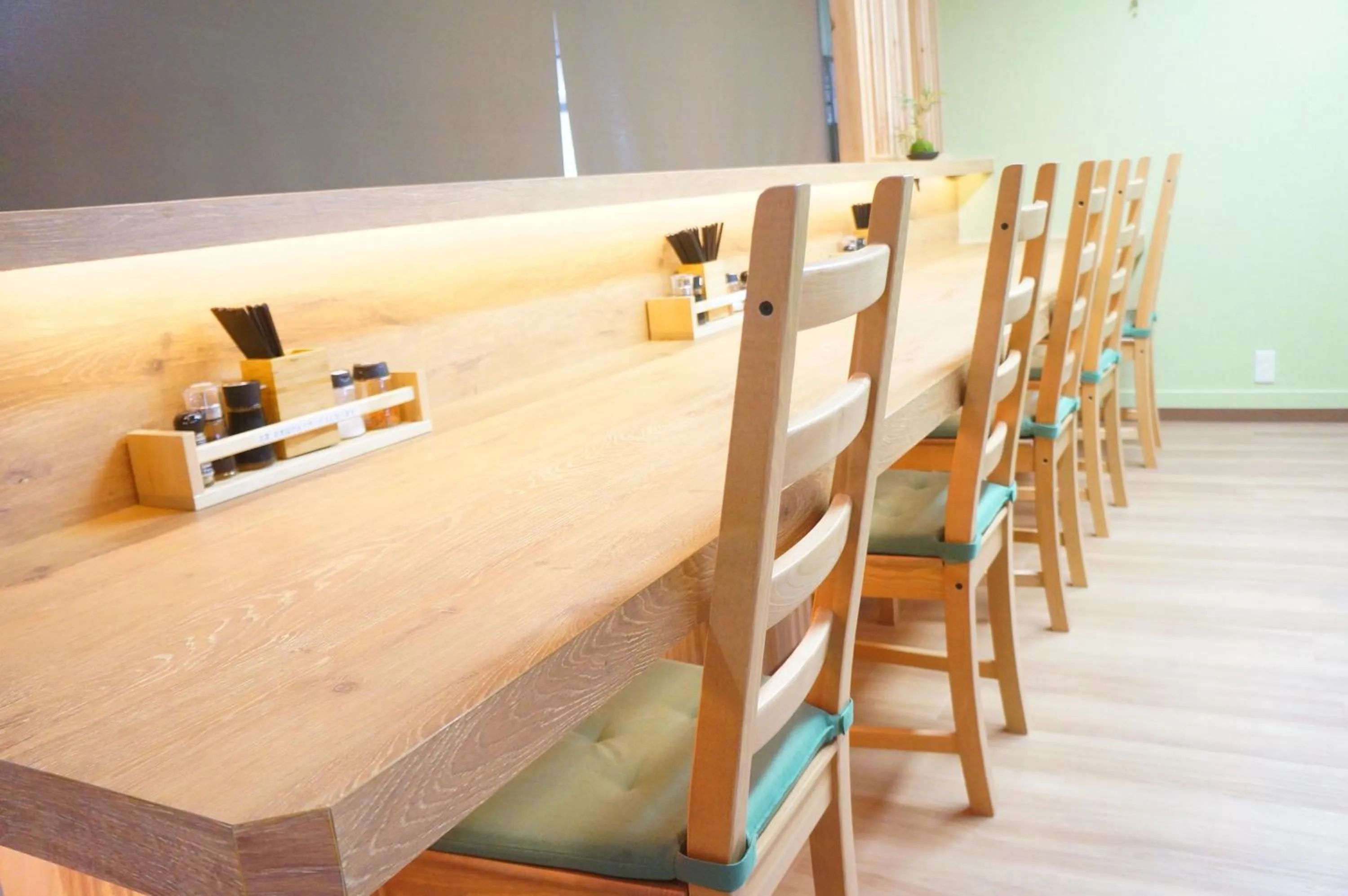 Restaurant/places to eat in Capsule Hotel 310