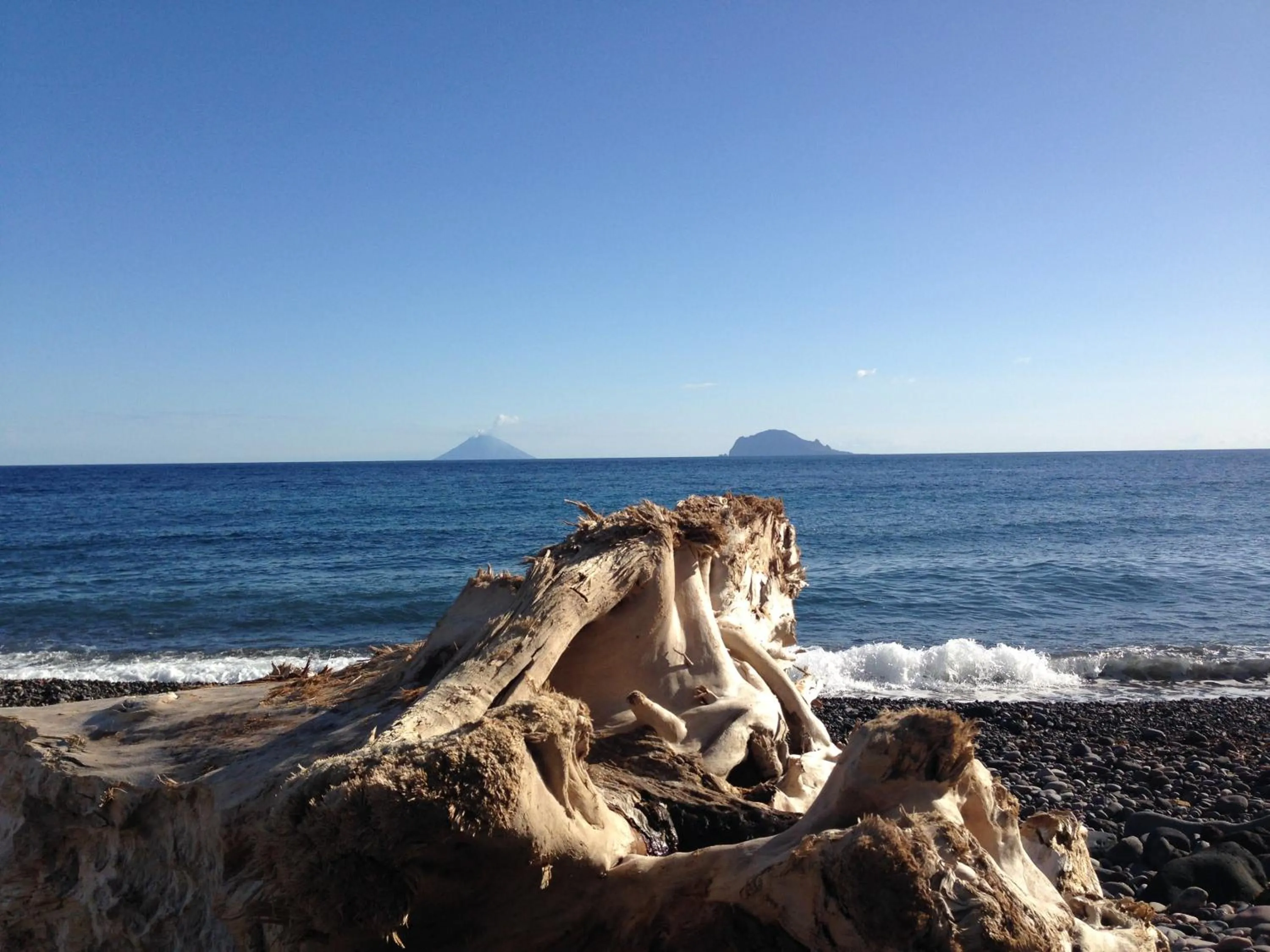 Beach in B&B La Goletta di Salina