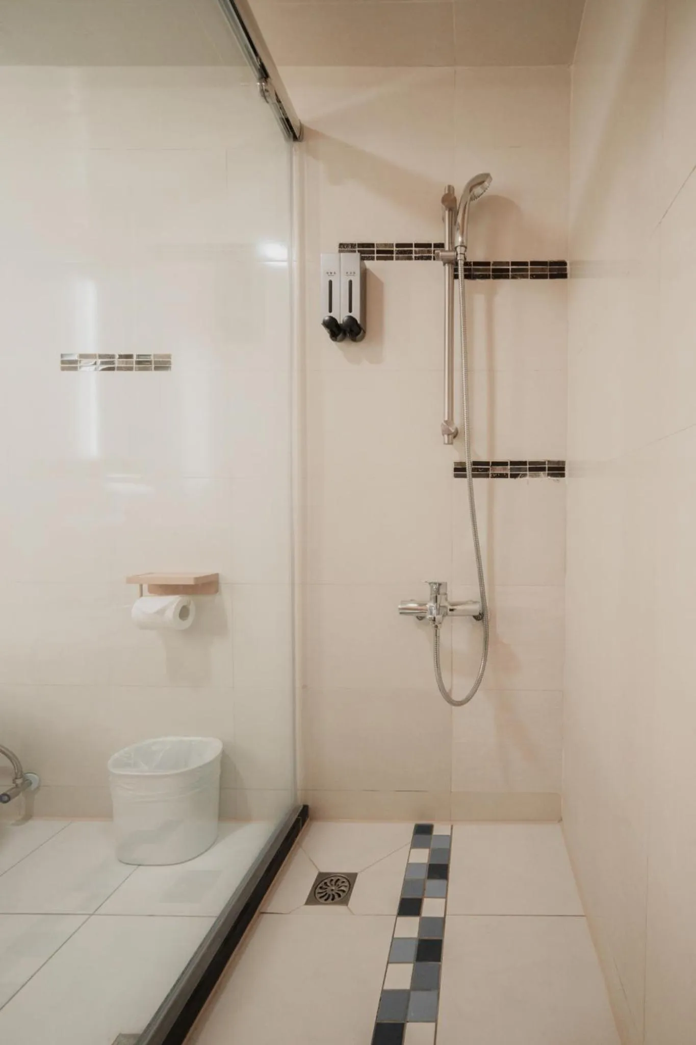 Hub Hotel Kaohsiung Yisin Branch