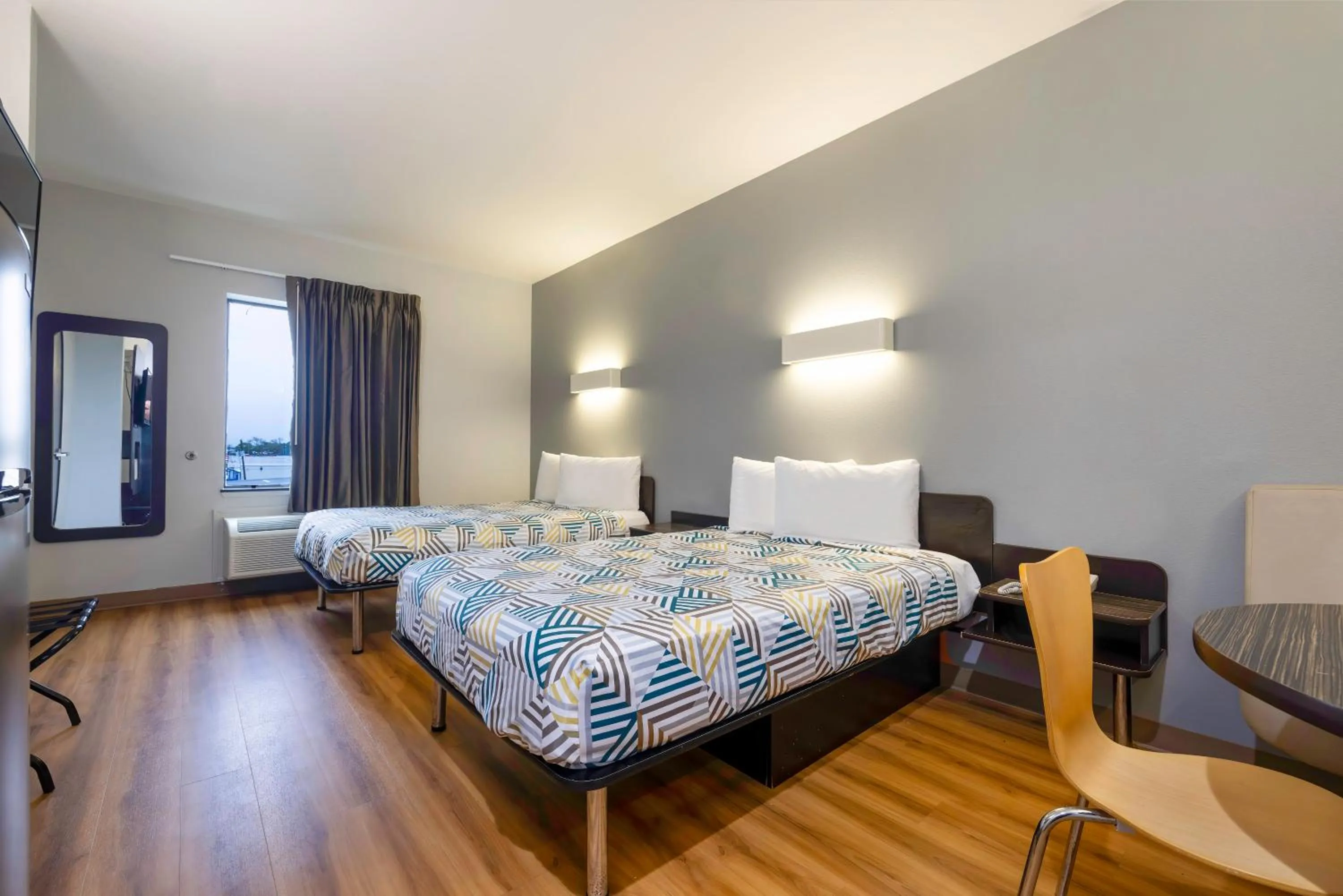 Bedroom, Bed in Studio 6 Suites Texas City, TX I 45 South