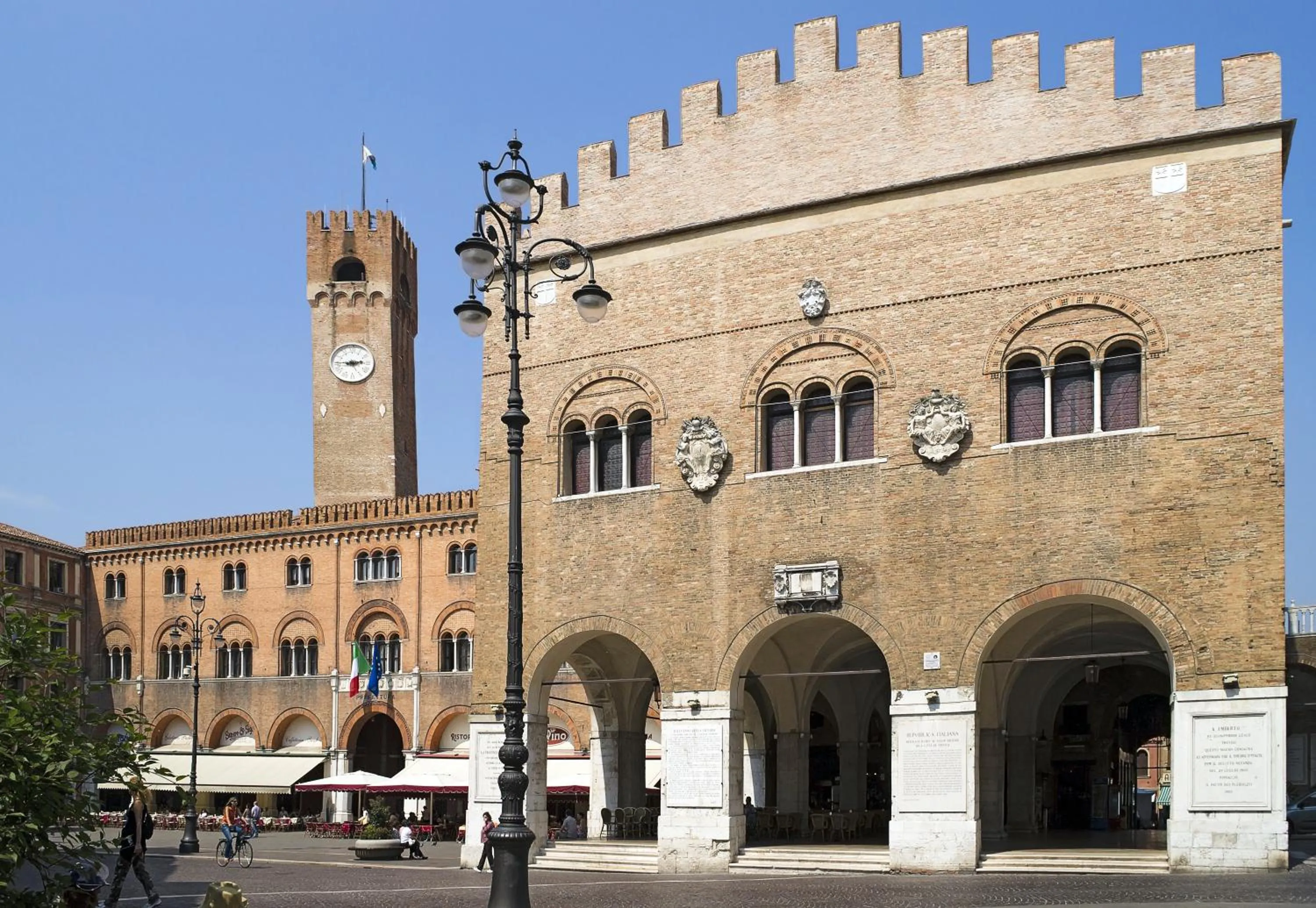 Property building in Holiday Treviso Suite Venezia