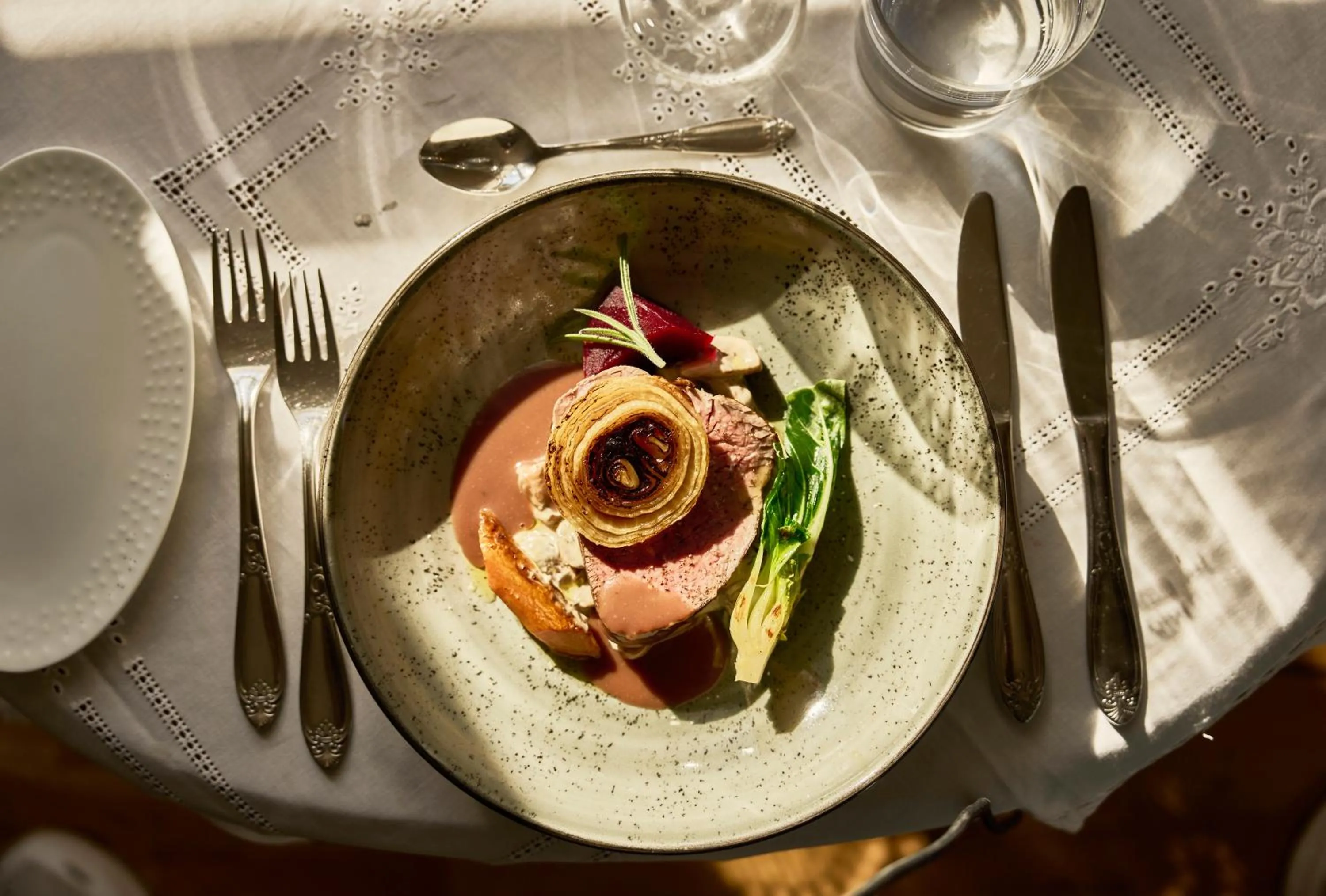 Food and drinks in Bekkjarvik Gjestgiveri