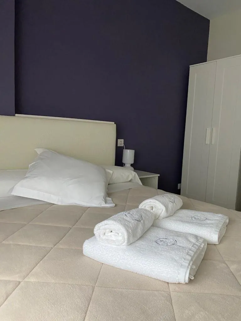 Double or Twin Room with Private Bathroom in Pensión NAVIA A Pontenova