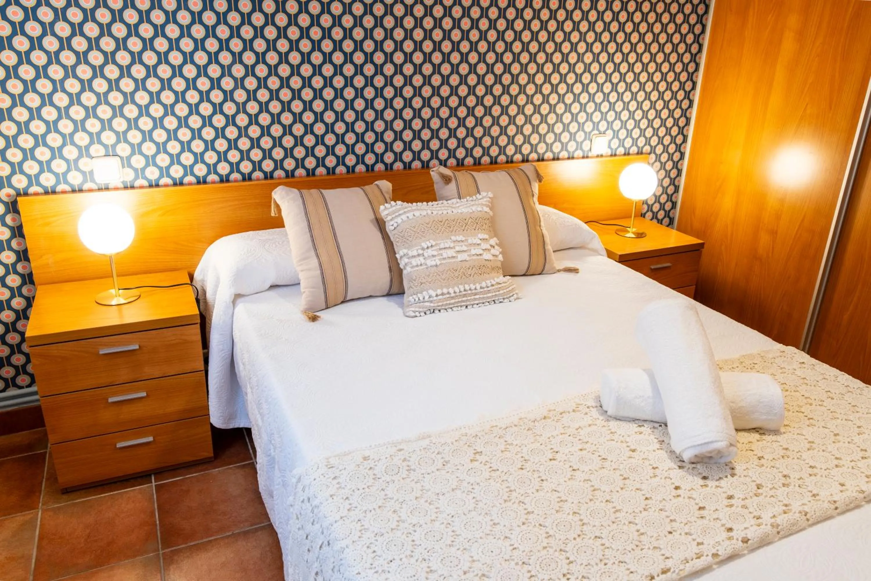 Bedroom, Bed in Artesa Suites & Spa