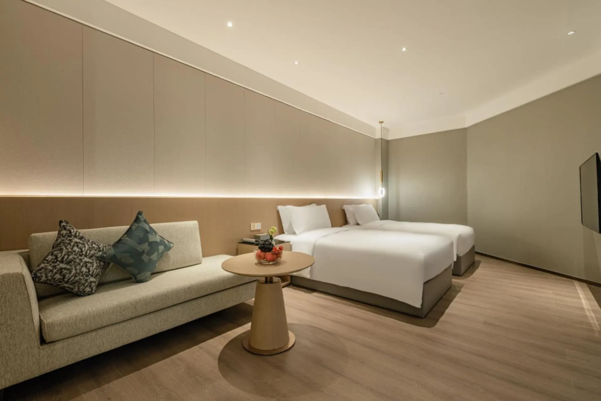 Executive Twin Room in The Skytel Hotel Shenzhen Central Park