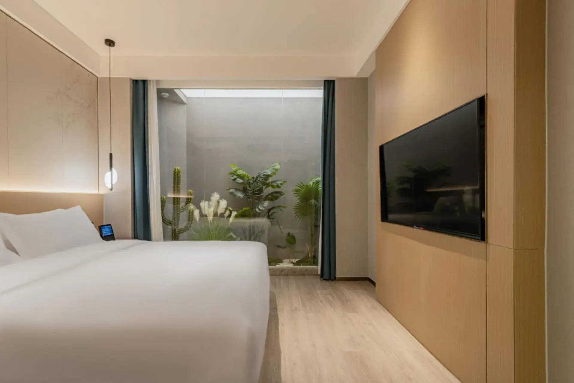 Smart Queen Room in The Skytel Hotel Shenzhen Central Park Smart Queen Room in The Skytel Hotel Shenzhen Central Park