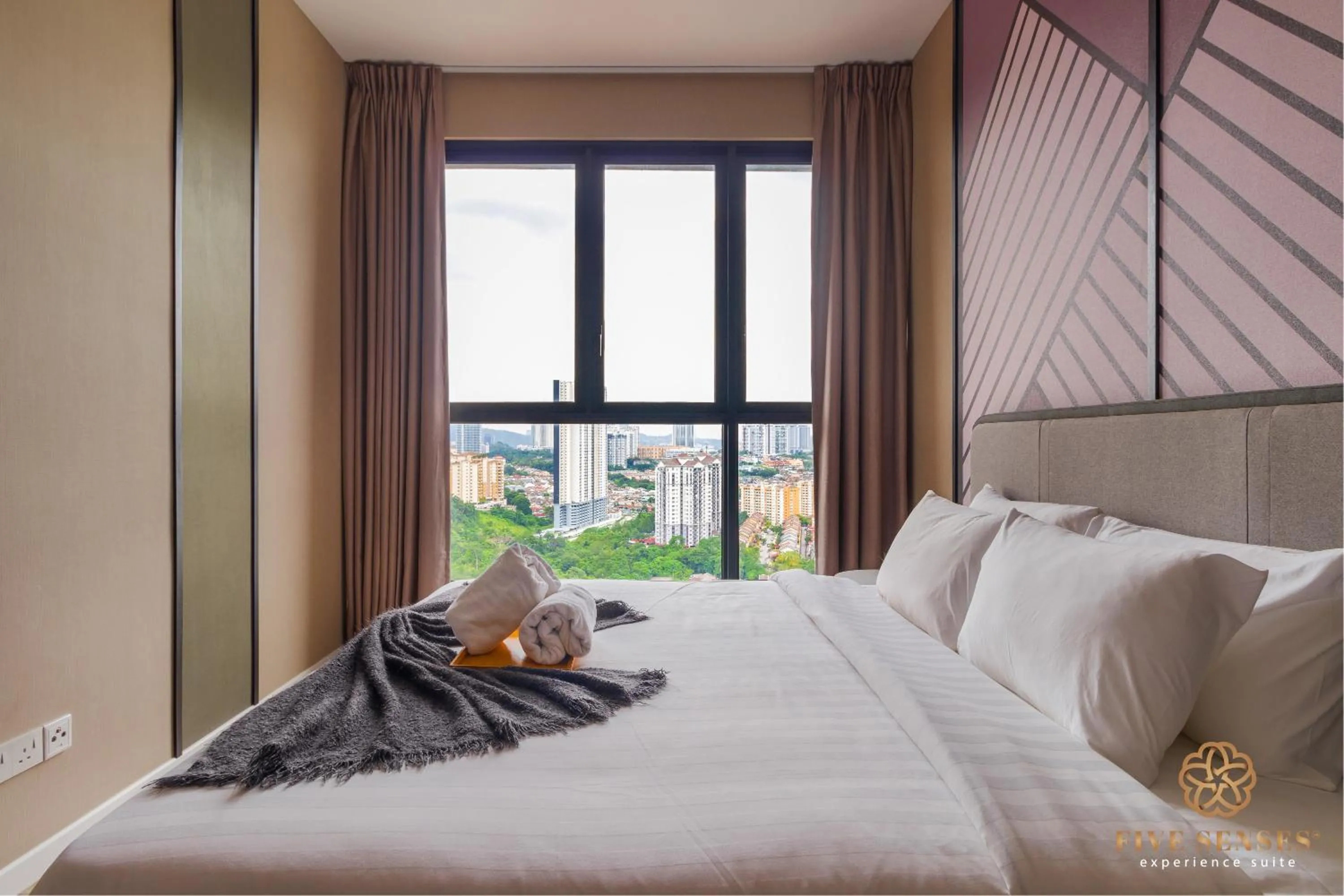 Bed in Millerz Square Signature Suites, Kuala Lumpur